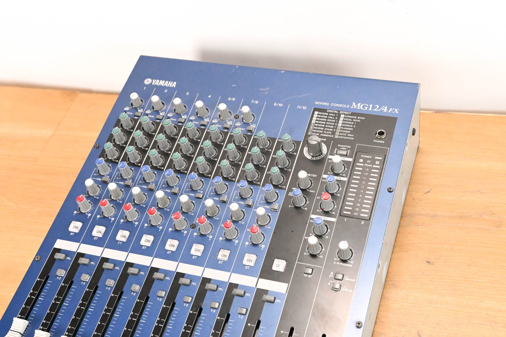 Yamaha MG12/4FX 12-Input 4-Bus Audio Mixer with Effects (NO PSU)