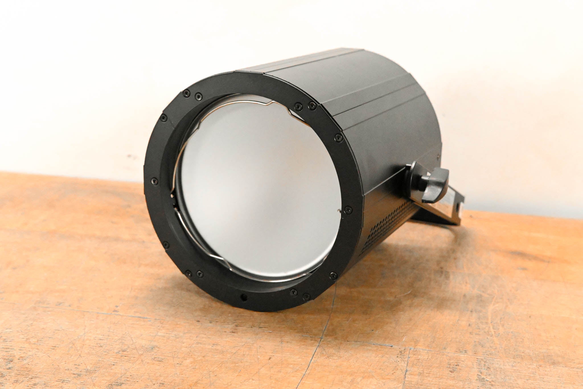 ADJ COB Cannon LP200ST 200W Chip On Board Color Mixing Wash Fixture