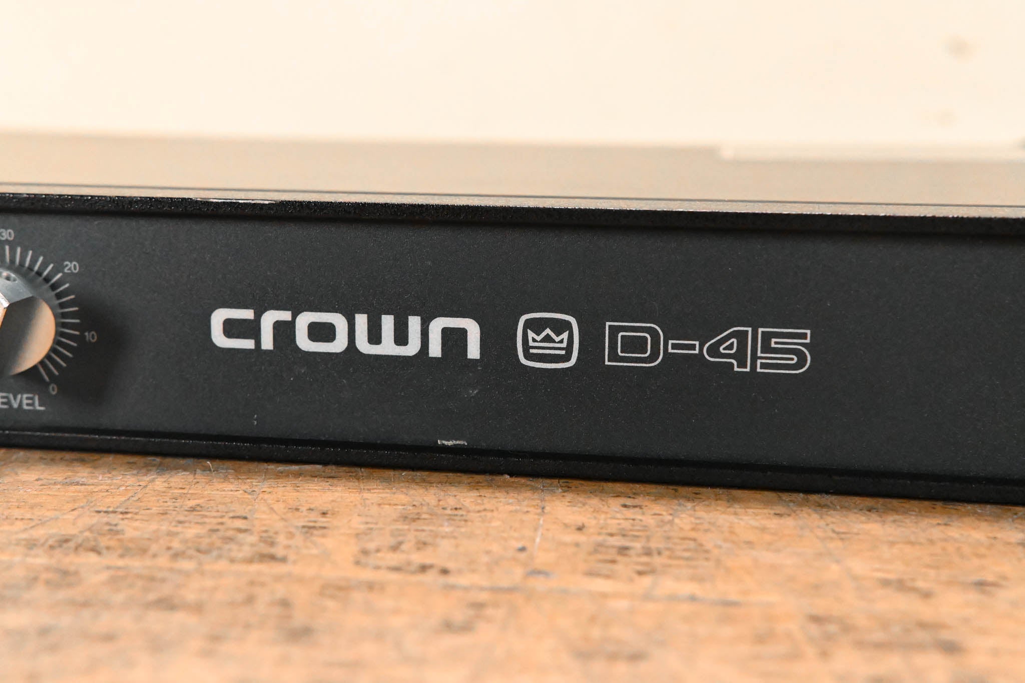 Crown D-45 Two-Channel, 35W Power Amplifier