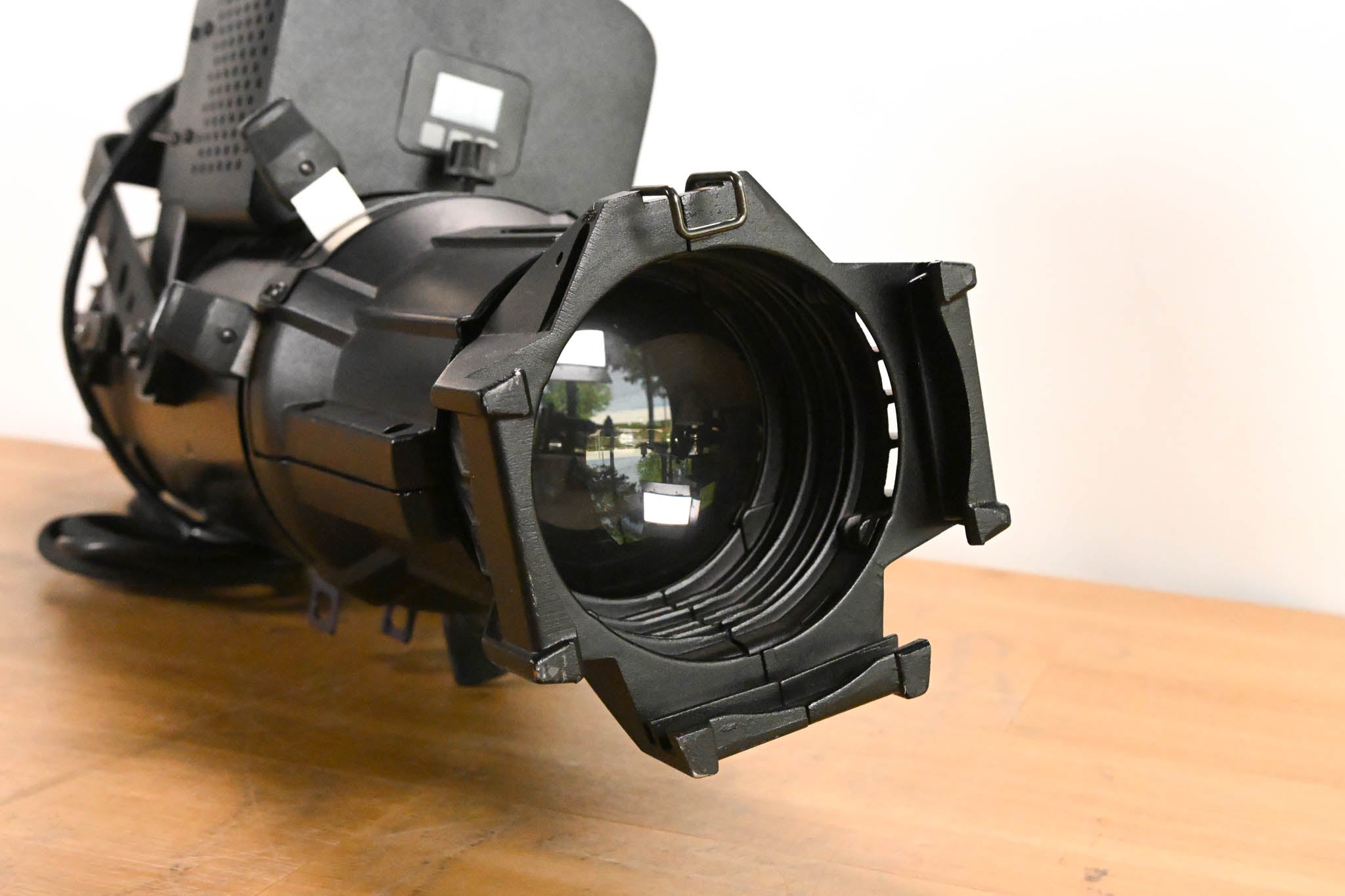 ETC Source Four 750 26 Degree Leko w/OceanOptics SeaChanger Color Engine