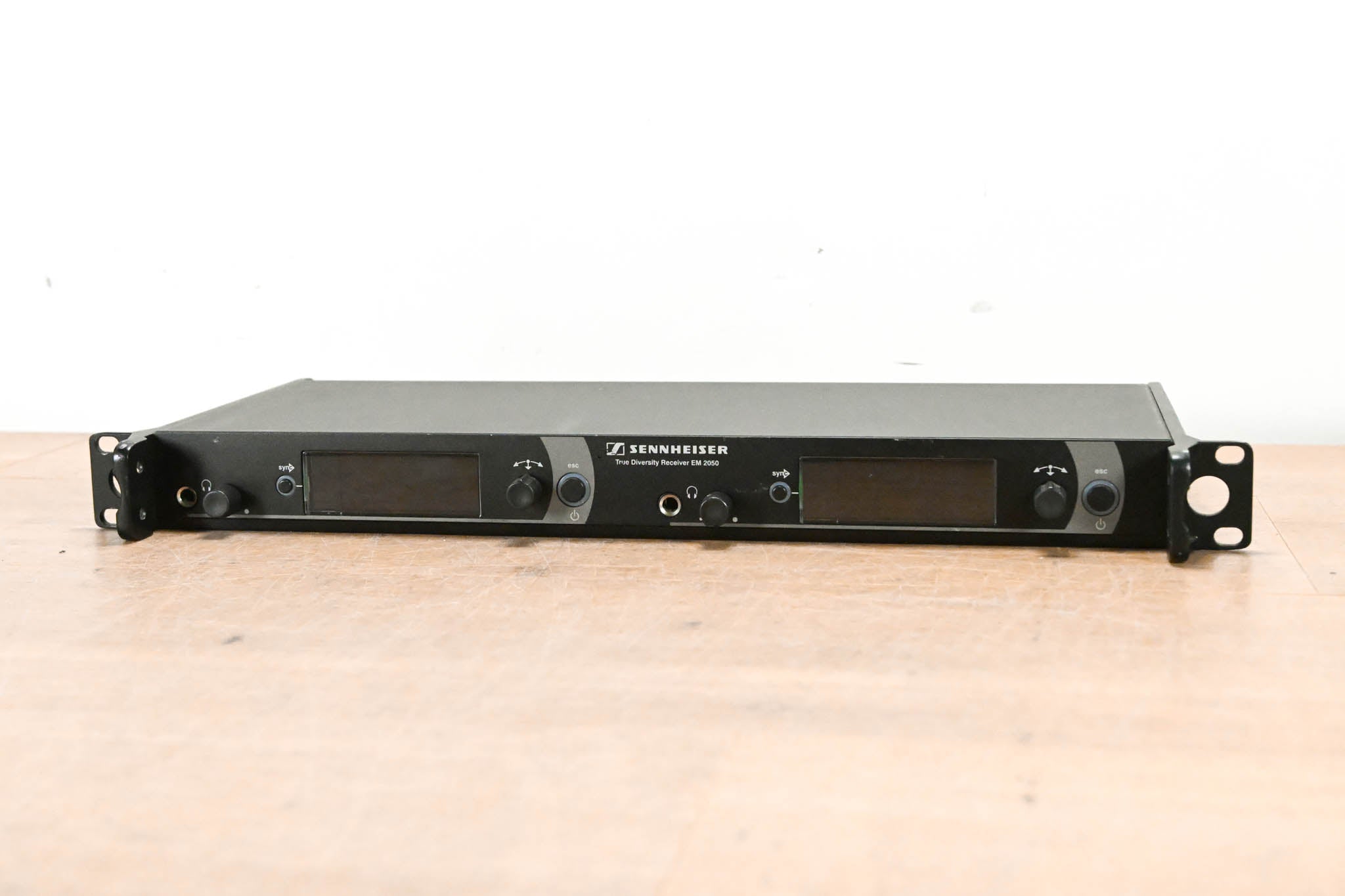 Sennheiser EM 2050 Dual-Channel Wireless Receiver Aw Range: 516-558 MHz