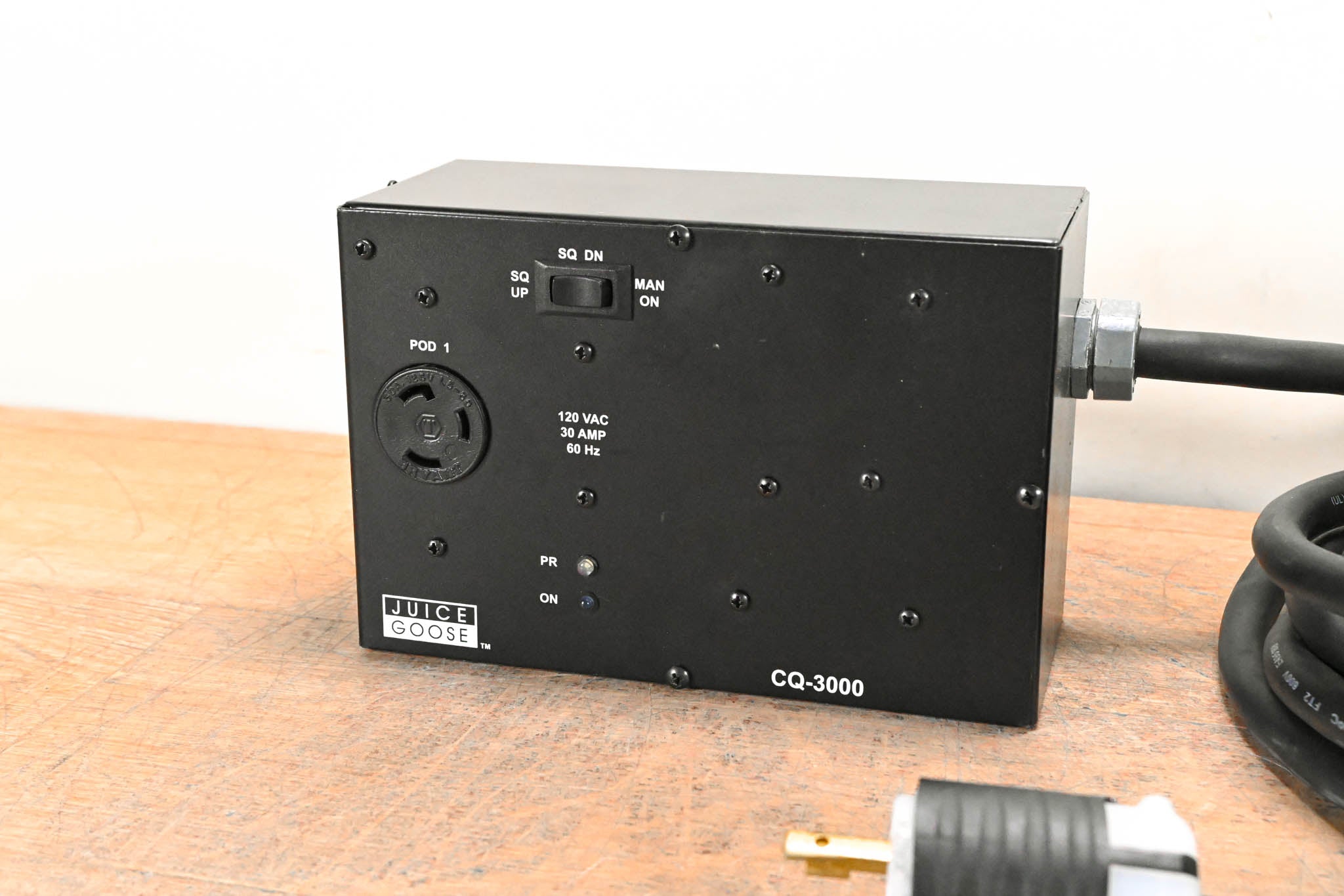 Juice Goose CQ-3000 30 Amp Power Distribution System