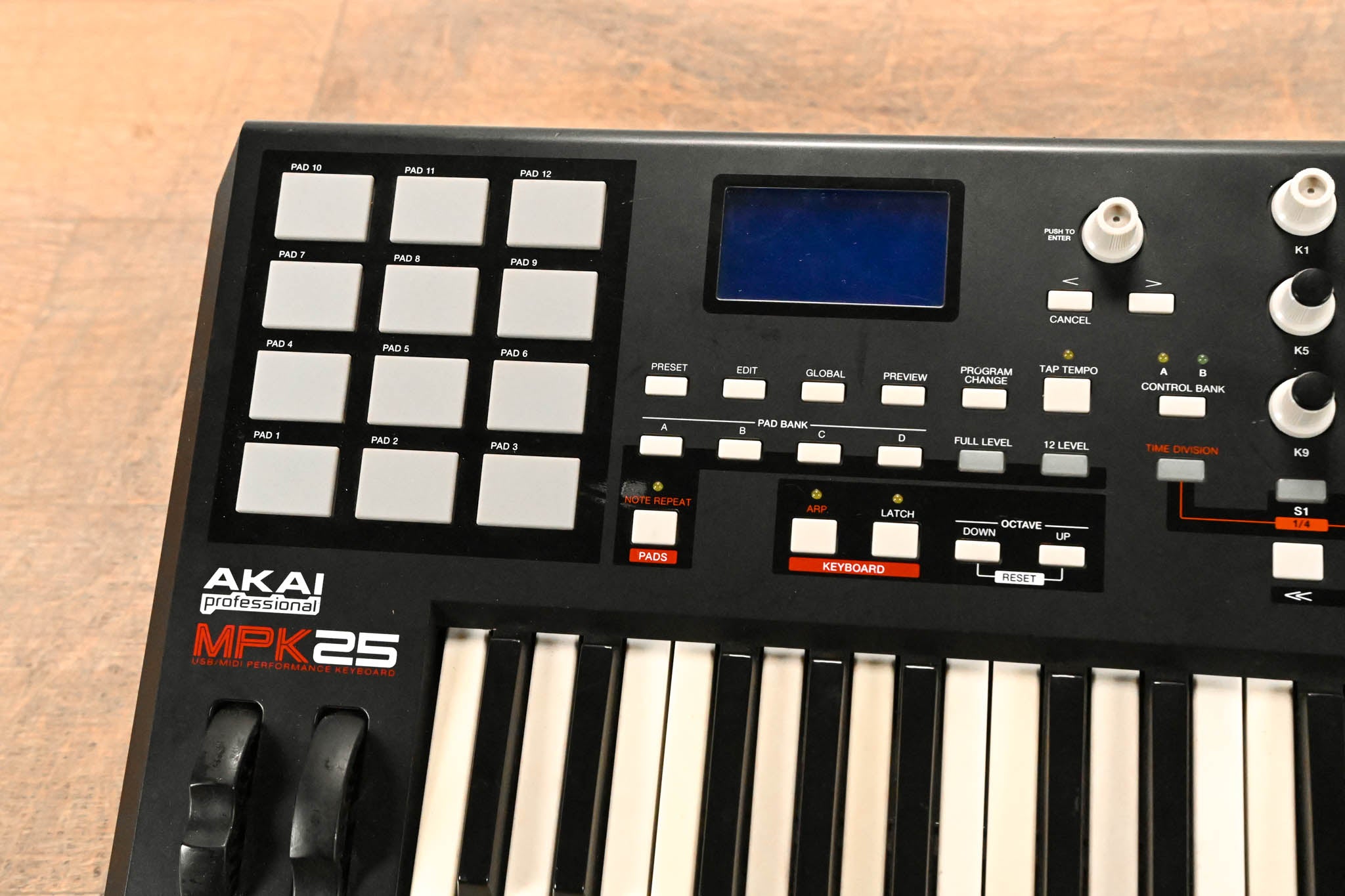Akai MPK25 25-Key USB MIDI Keyboard Controller (NO POWER SUPPLY)