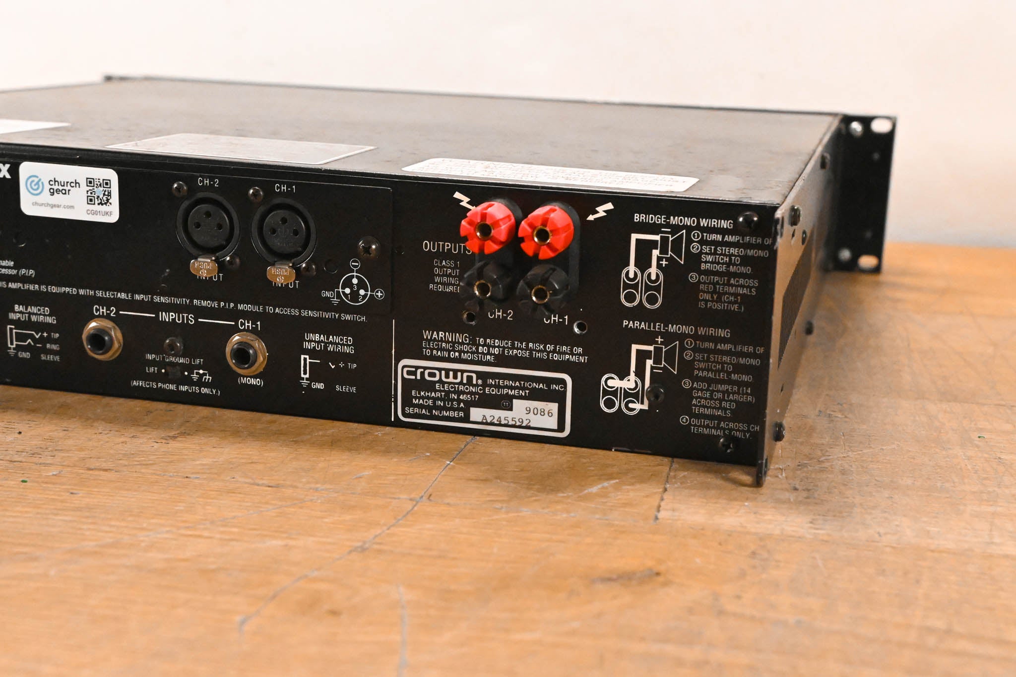 Crown Macro-Tech 2400 2-Channel Power Amplifier