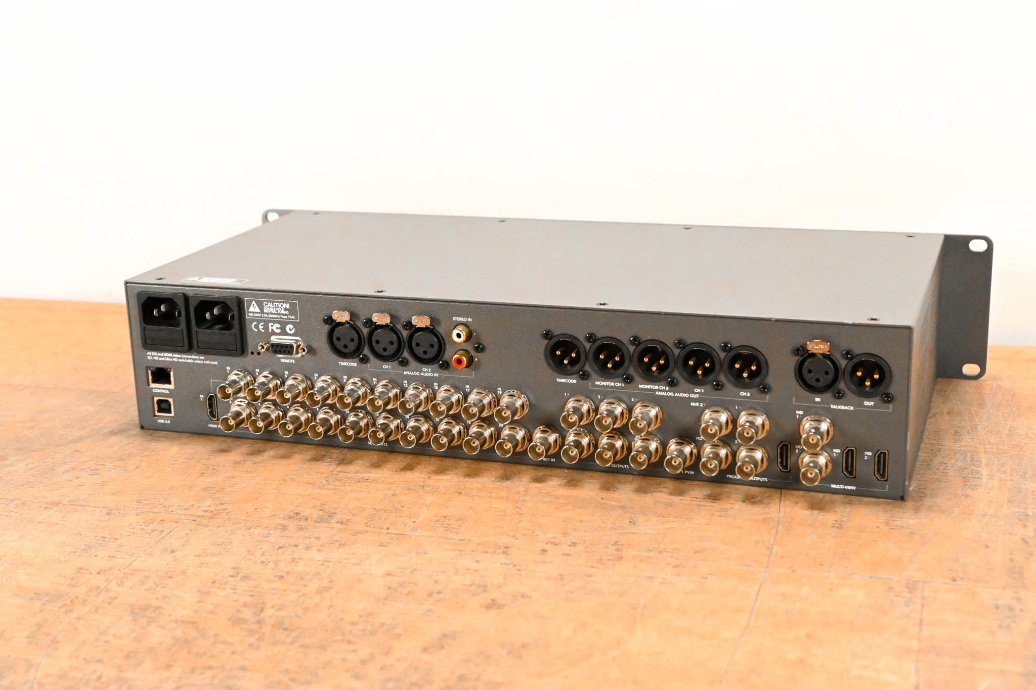 Blackmagic Design ATEM 2 M/E Production Studio 4K