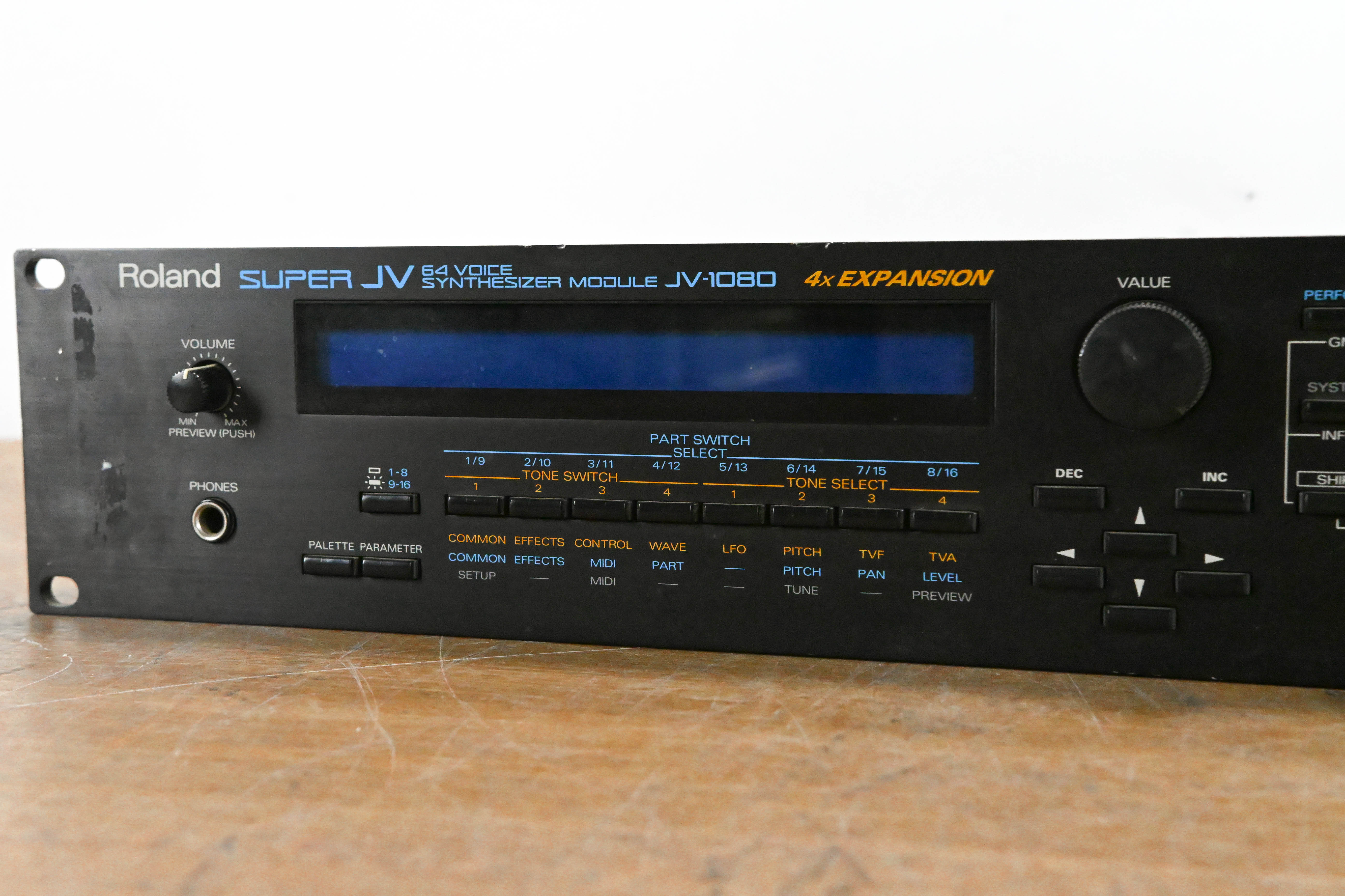 Roland JV-1080 64-Voice Synthesizer Module