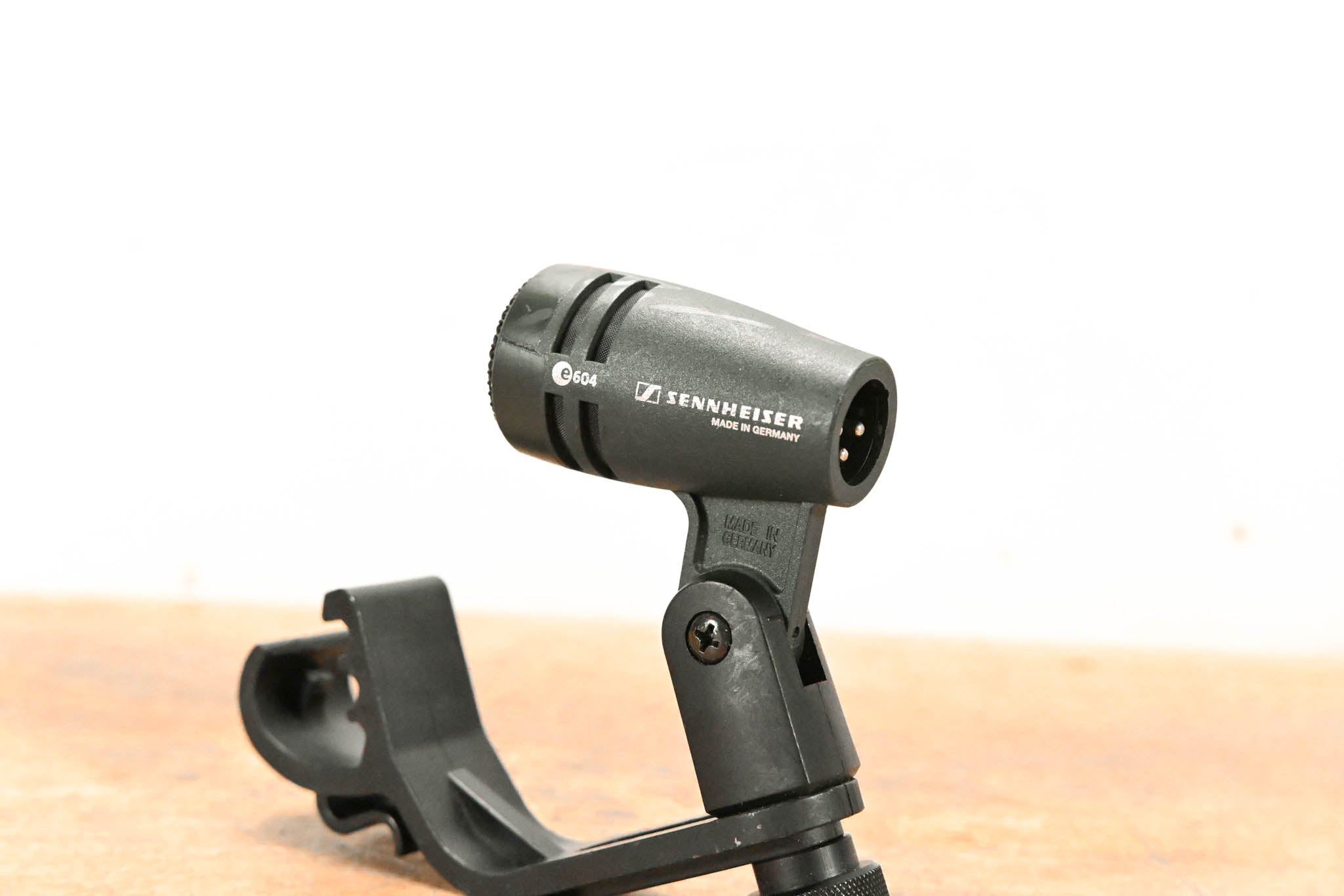 Sennheiser e 604 Dynamic Cardioid Instrument Microphone