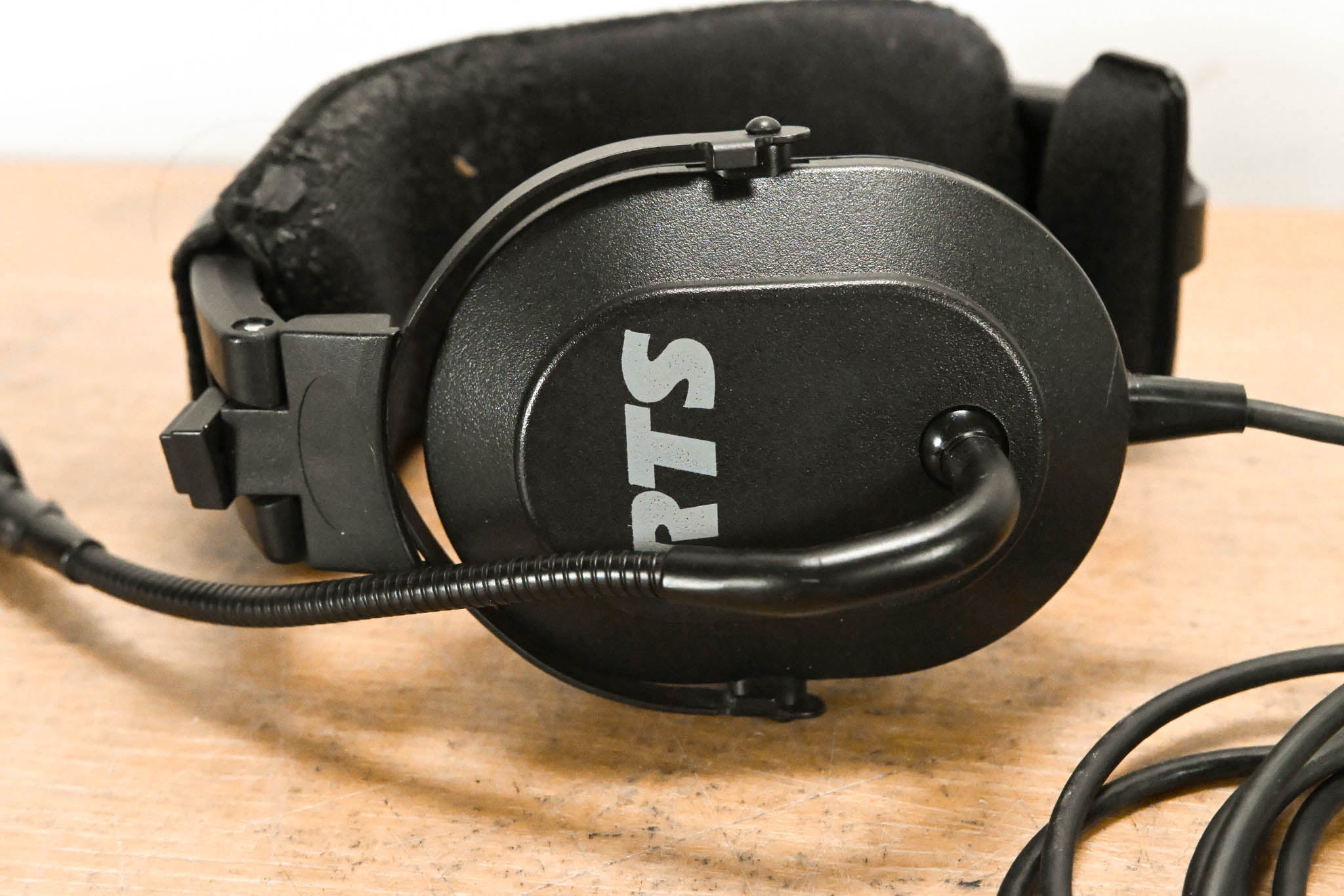 RTS HR-1 Single-Sided Headset with Flexible Dynamic Boom Mic