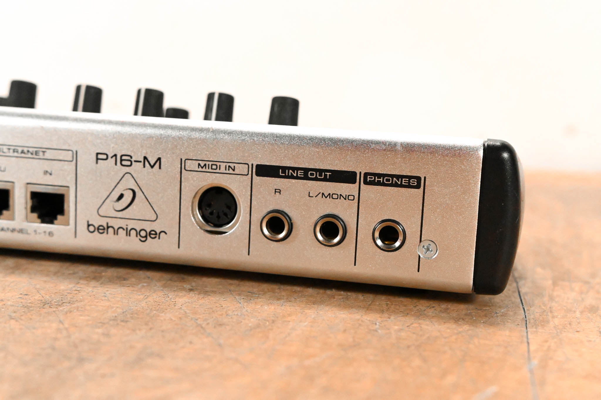 Behringer Powerplay P16-M 16-Channel Digital Personal Mixer