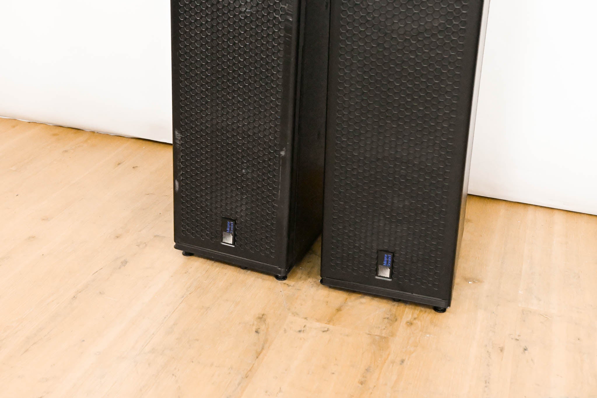 Meyer Sound M'elodie High-Power Curvilinear Array Loudspeaker (PAIR)