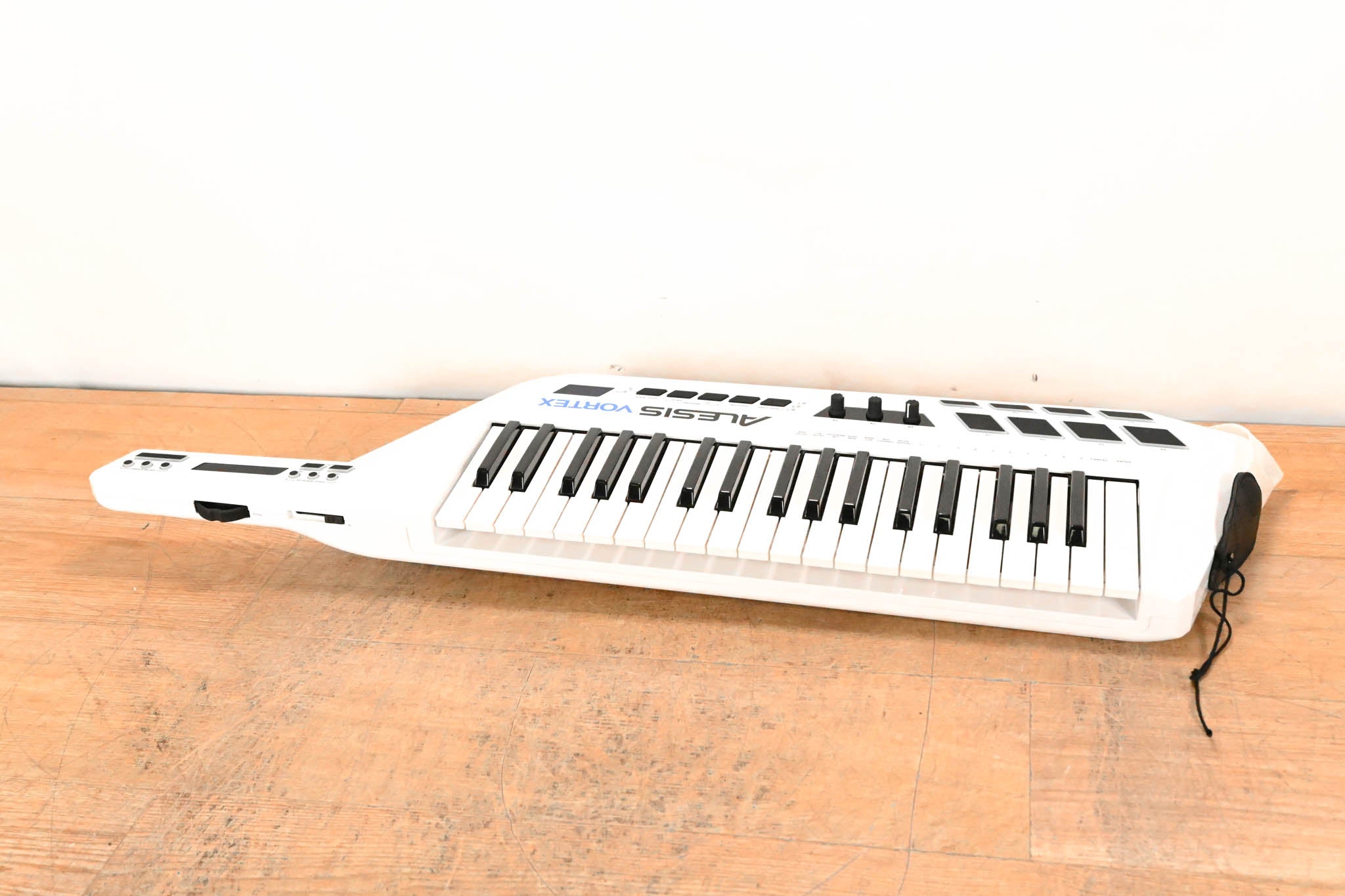 Alesis Vortex USB/MIDI Keytar Controller (NO POWER SUPPLY)