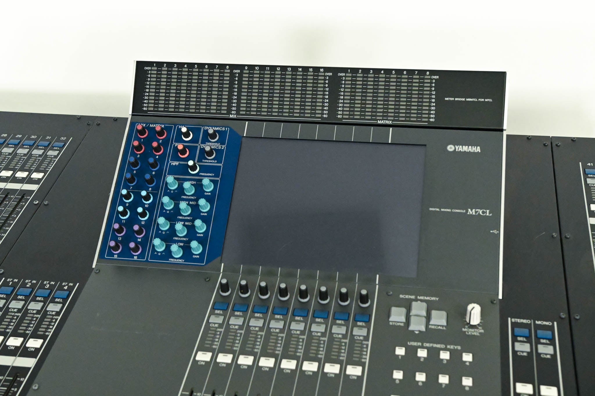 Yamaha M7CL-48 48-Channel Digital Audio Mixing Console