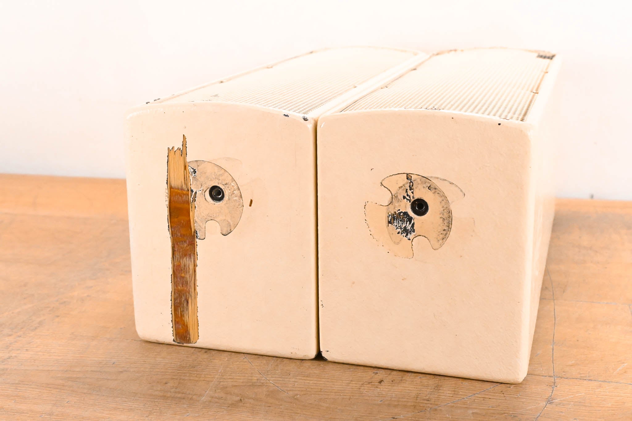 EAW UB52 Two-Way Full-Range Loudspeaker - White (PAIR)