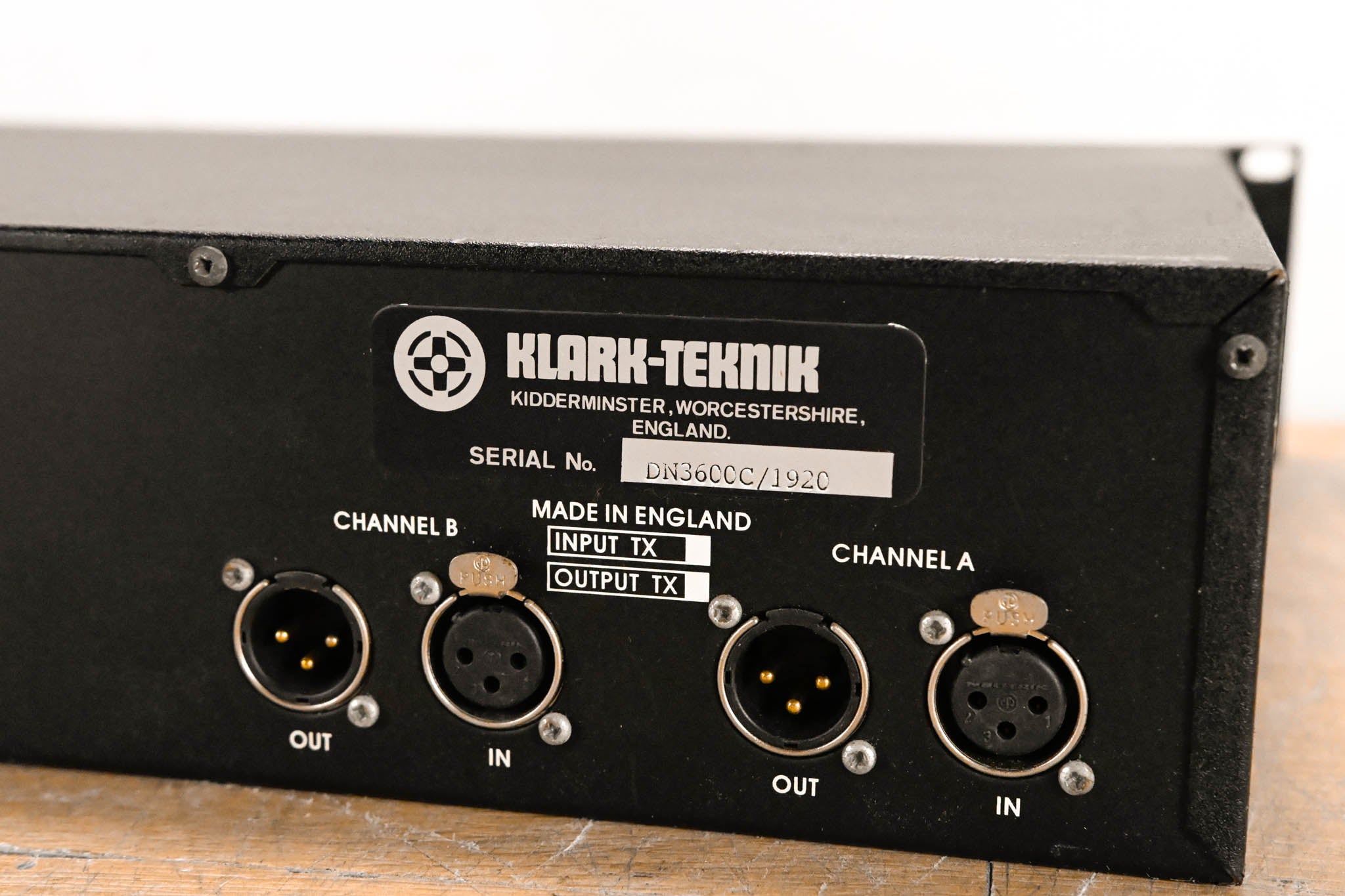 Klark Teknik DN3600 Programmable Graphic Equalizer
