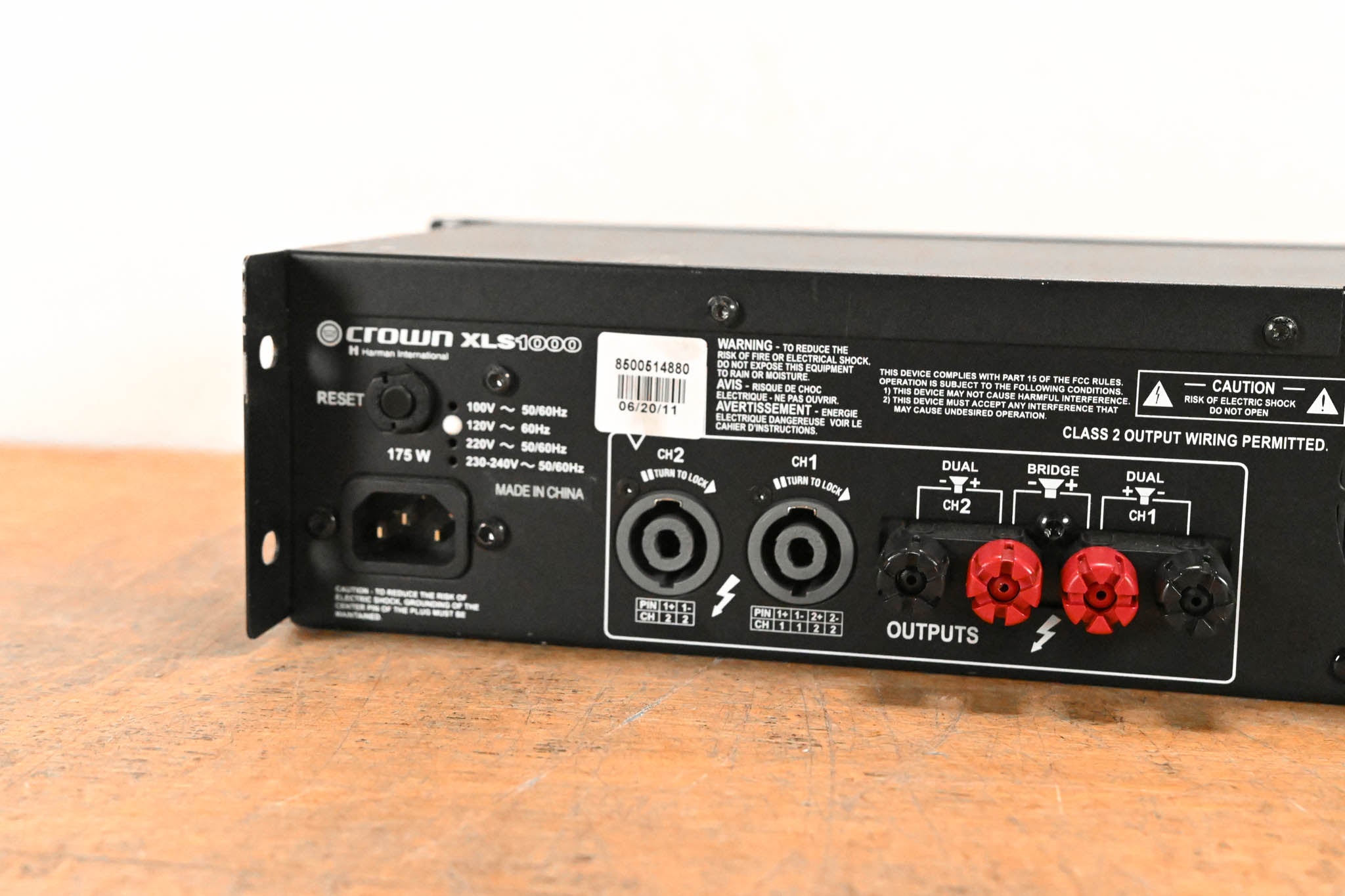 Crown XLS 1000 Two-channel, 350W @ 4Ω Power Amplifier