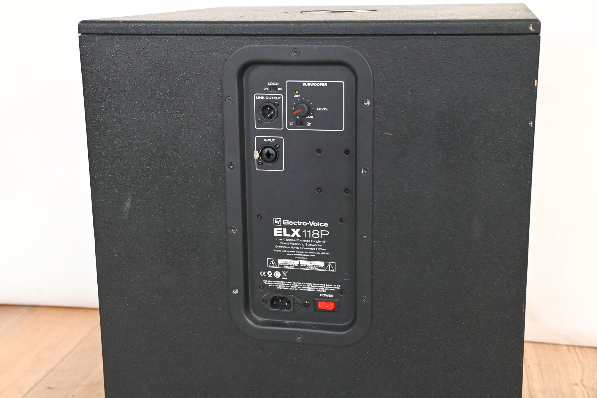 Electro-Voice (EV) ELX118P 700W 18" Powered Subwoofer