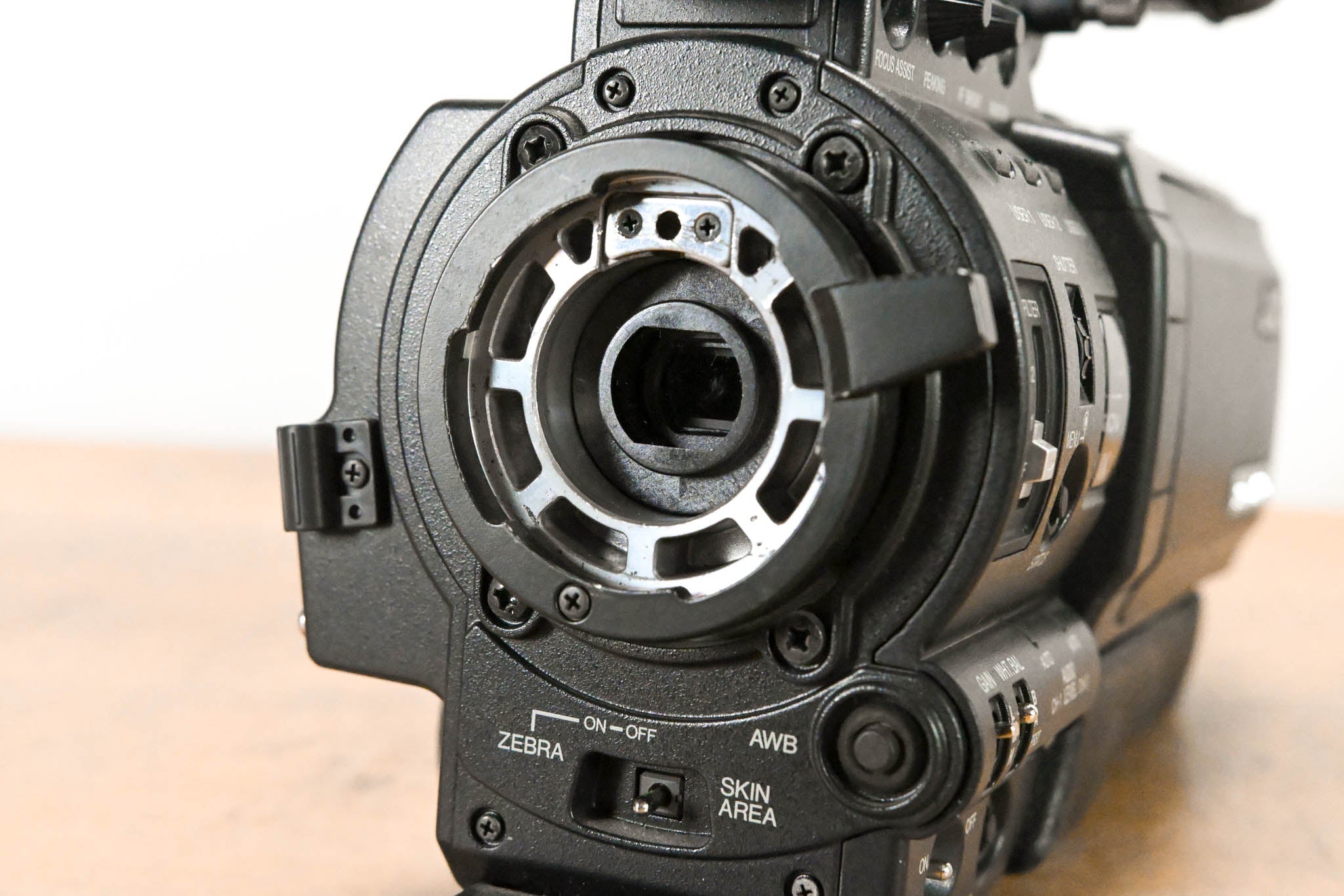JVC GY-HD110U 1/3" 3-CCD Professional HDV Camcorder