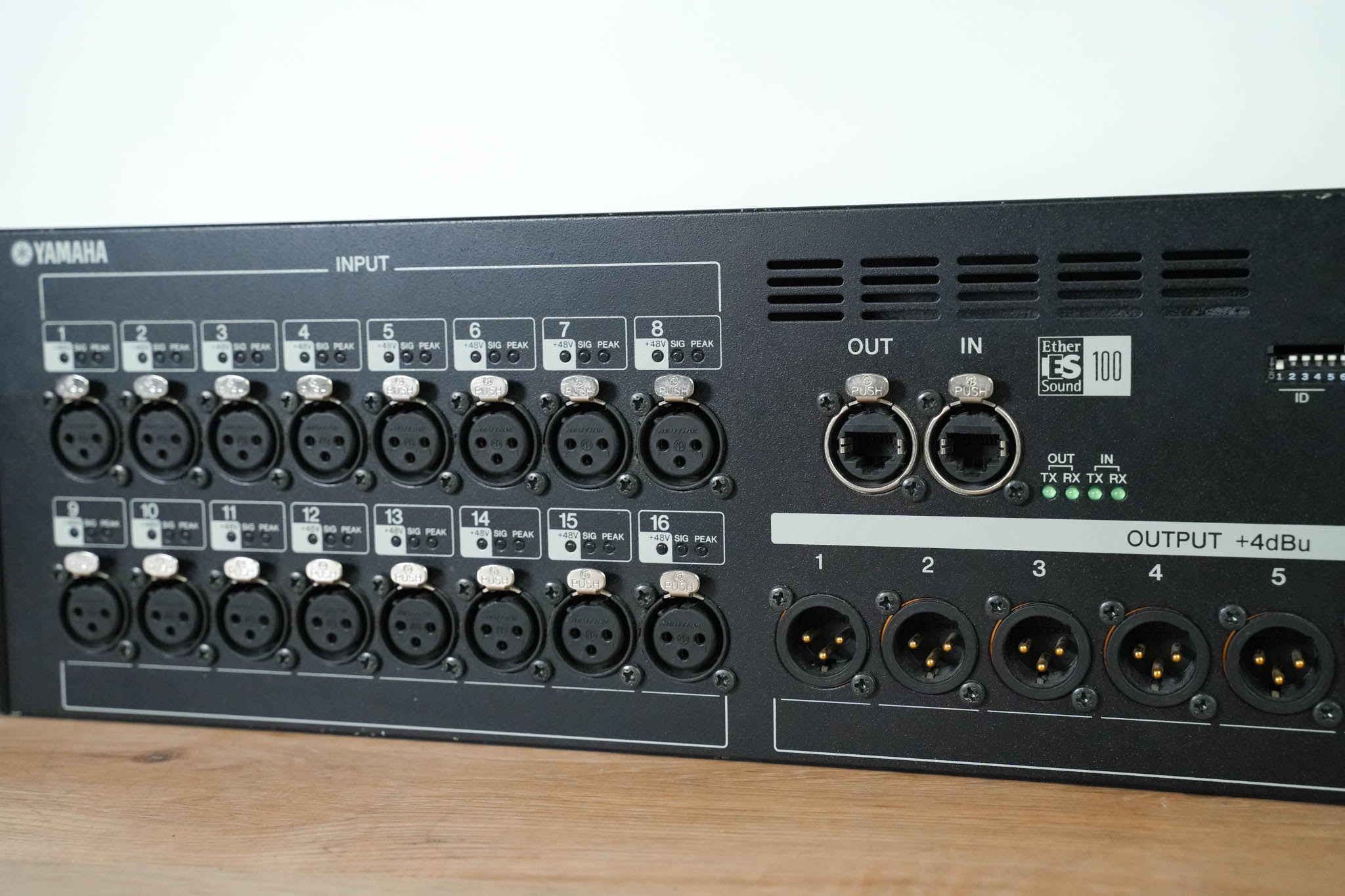 Yamaha SB168-ES 16-Channel EtherSound Stage Box