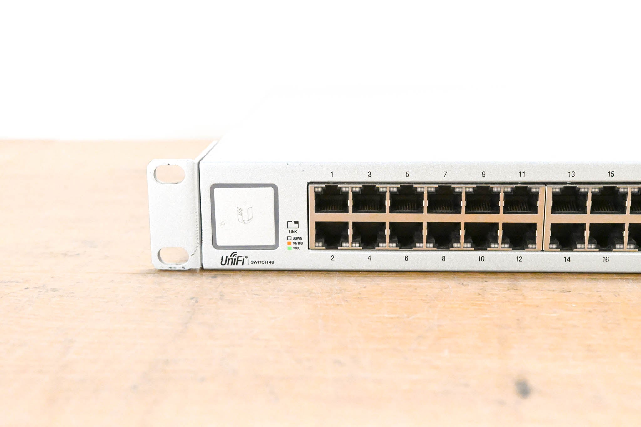 Ubiquiti UniFi US-48 Switch 48 48-Port Gigabit Ethernet Switch