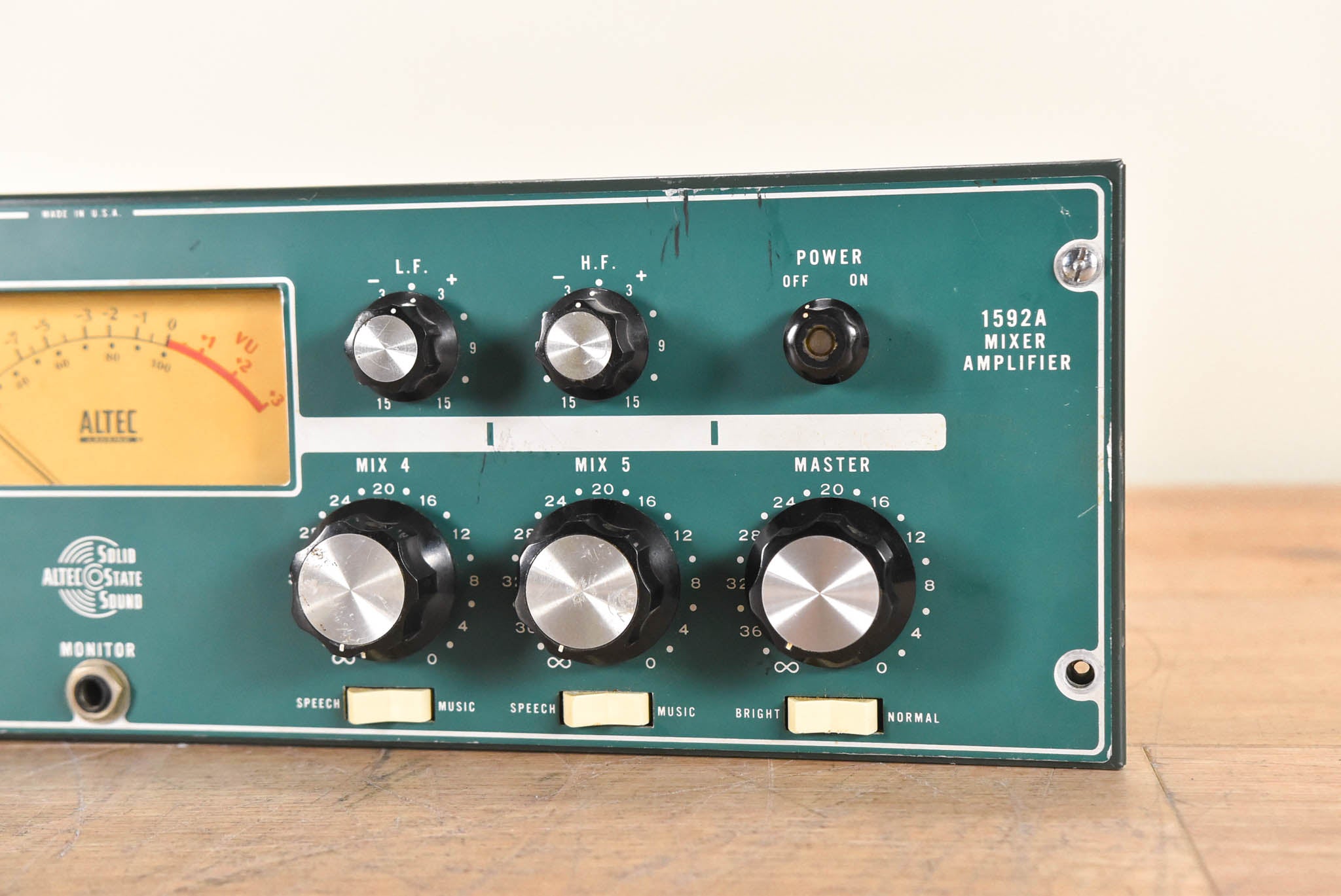 Altec Lansing 1592A Solid-State Mixer Preamplifier