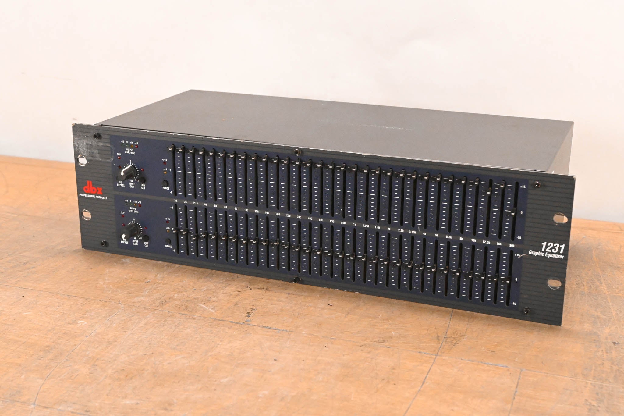 dbx 1231 Dual-Channel 31-Band Graphic Equalizer