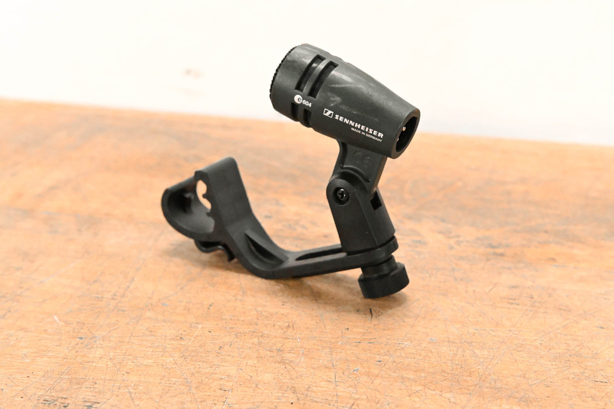 Sennheiser e 604 Dynamic Cardioid Instrument Microphone