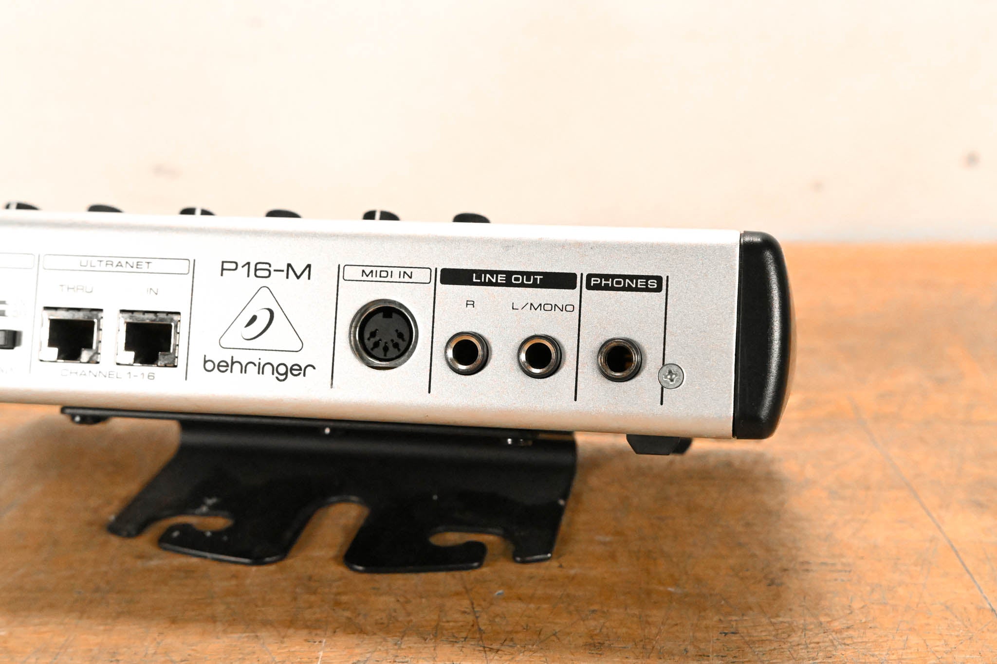 Behringer Powerplay P16-M 16-Channel Digital Personal Mixer