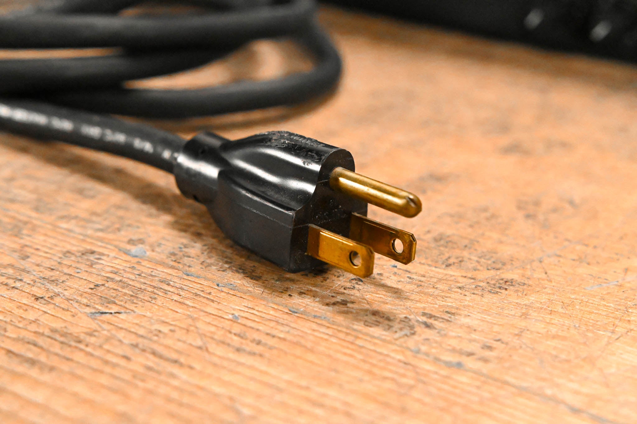 Crest Audio VS650 2-Channel Power Amplifier