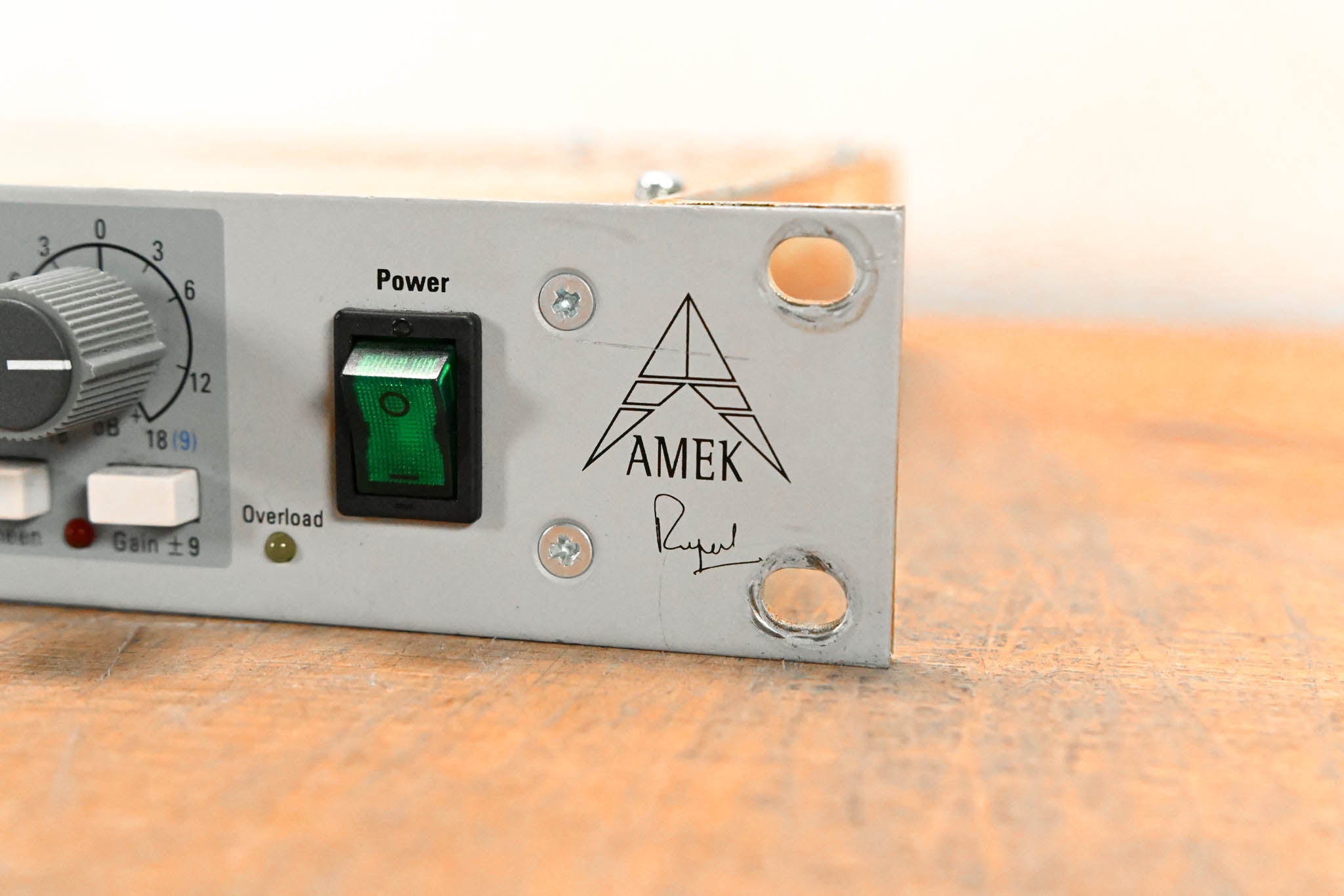 AMEK System 9098 EQ Dual-Channel Parametric EQ by Rupert Neve