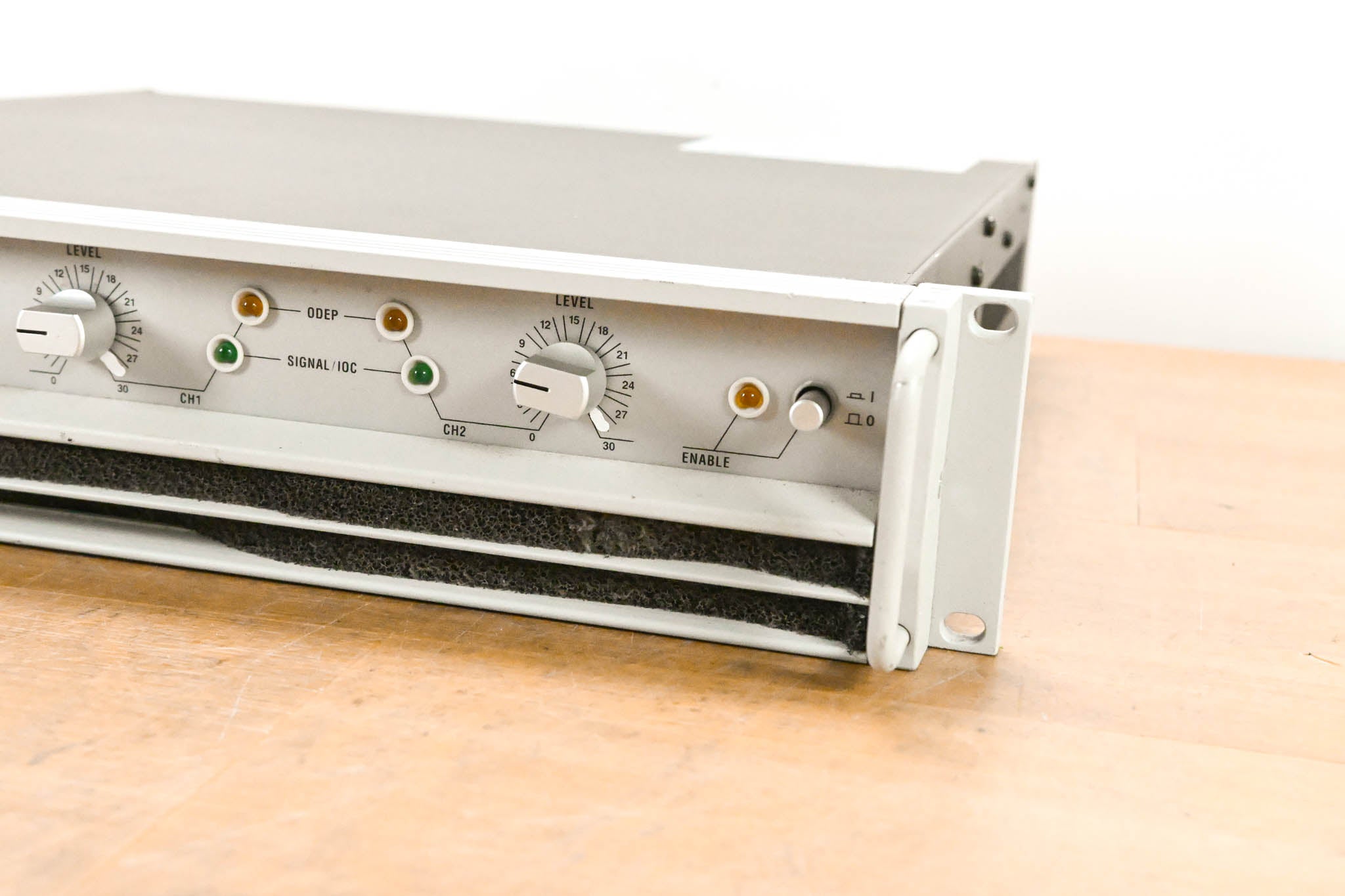 Crown Macro-Tech 1202 2-Channel Power Amplifier
