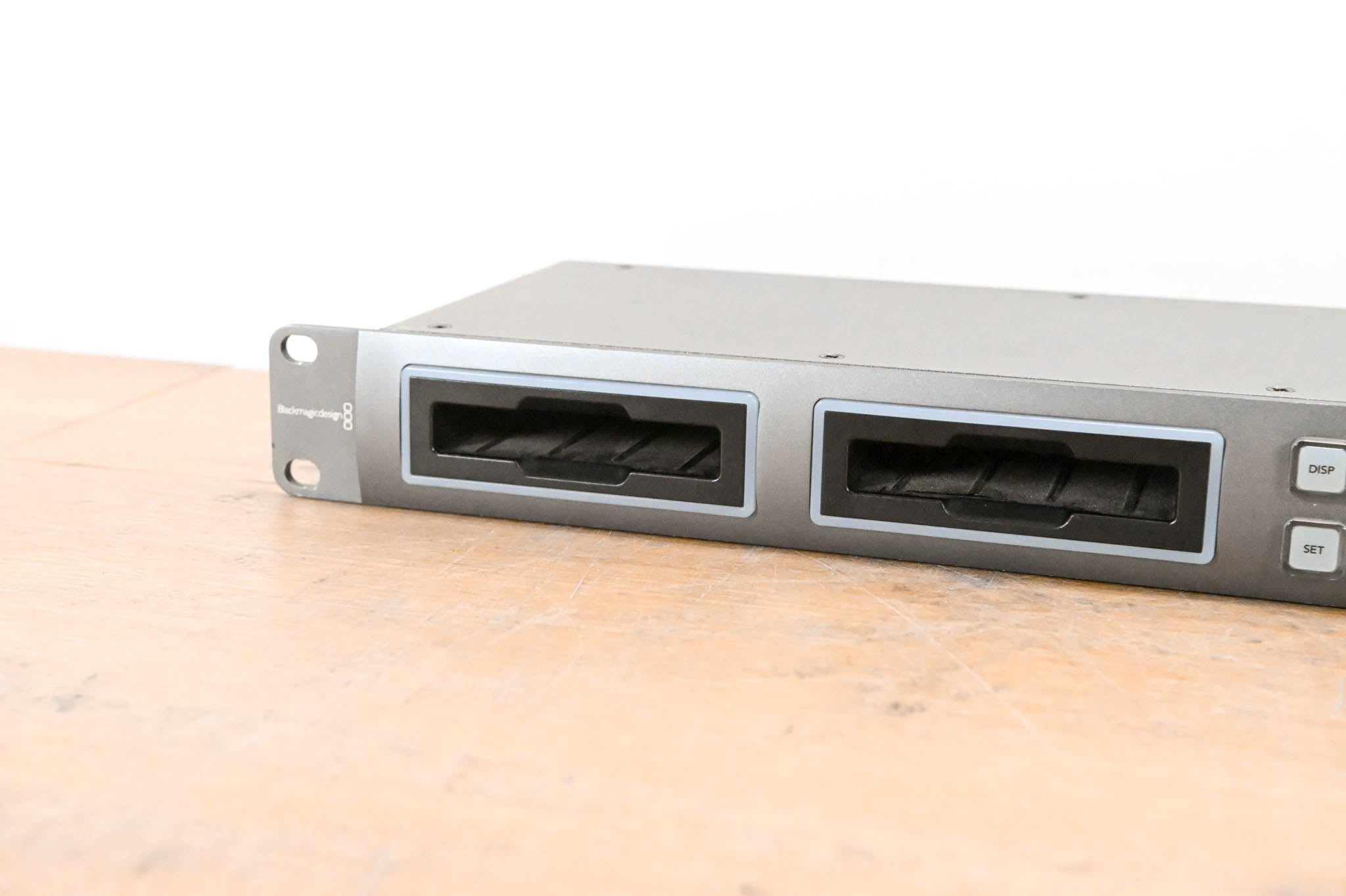 Blackmagic Design HyperDeck Studio Pro 2