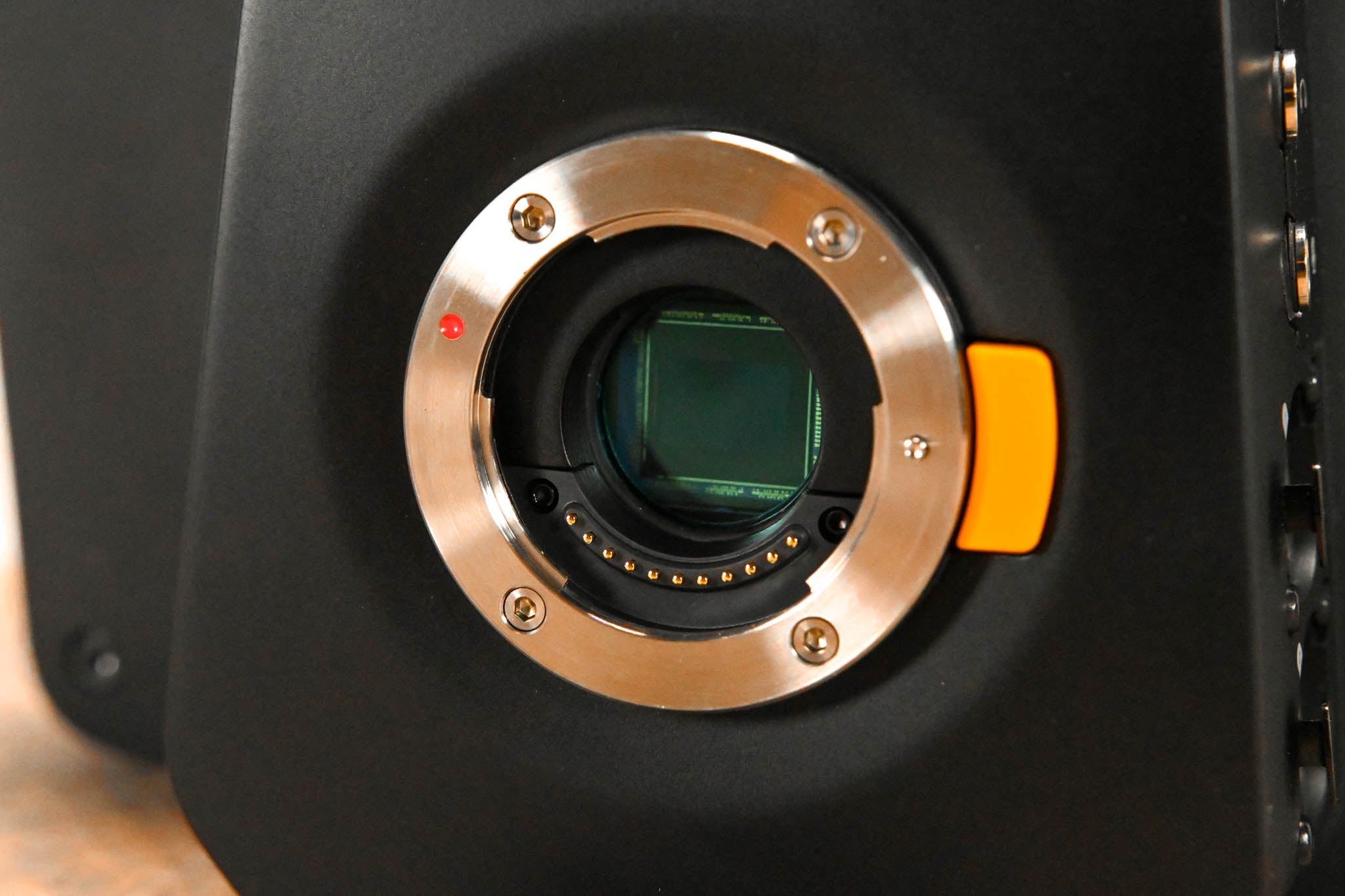Blackmagic Design Studio Camera 4K 2