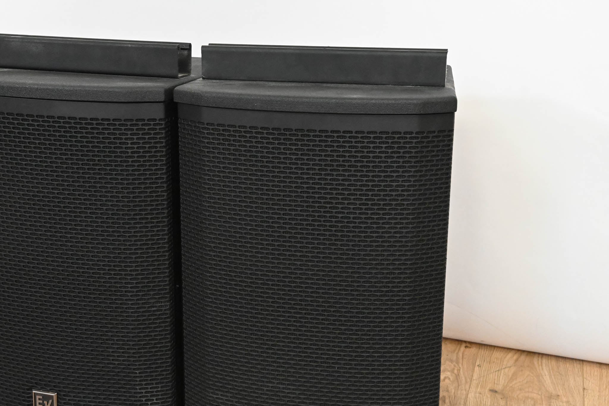 Electro-Voice (EV) ETX-10P 2000W 10" Powered Loudspeaker (PAIR)