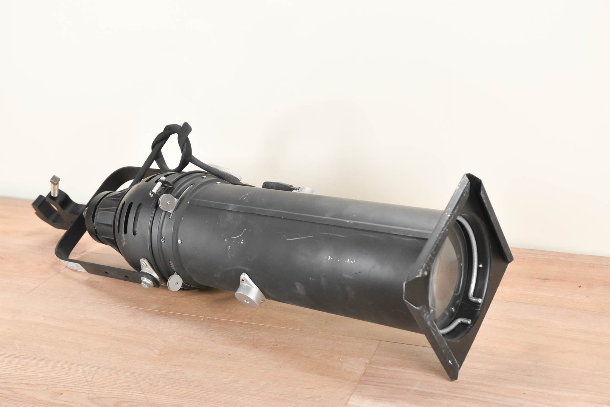 L&E AQ61 Ellipsoidal Light (Unknown Lens Degree)