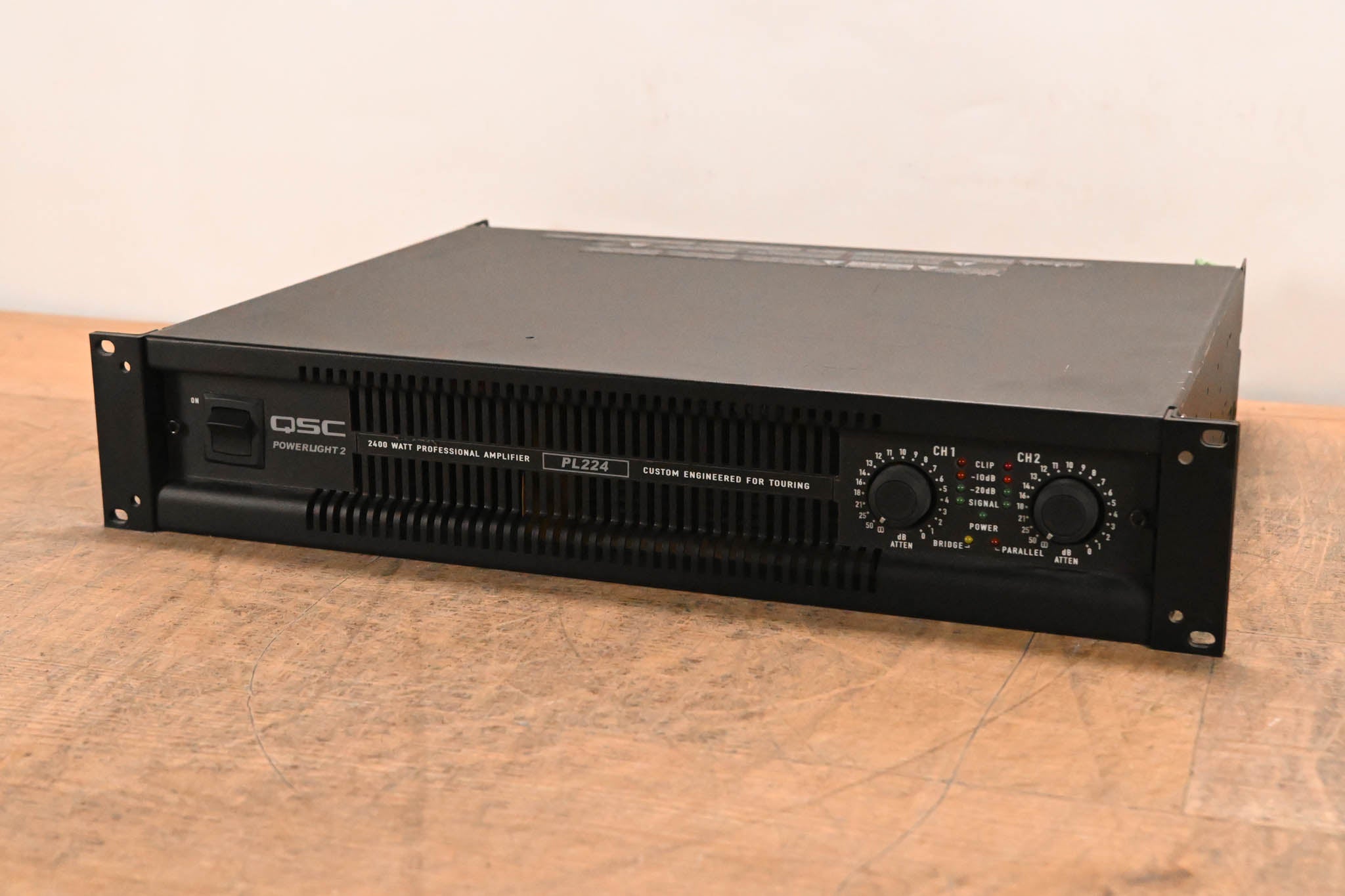 QSC PL224 PowerLight 2 Series 2-Channel Power Amplifier