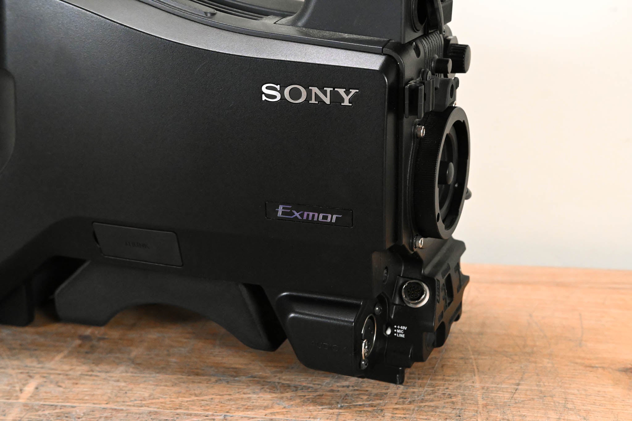 Sony HXC-D70 HD/SD Studio Camera