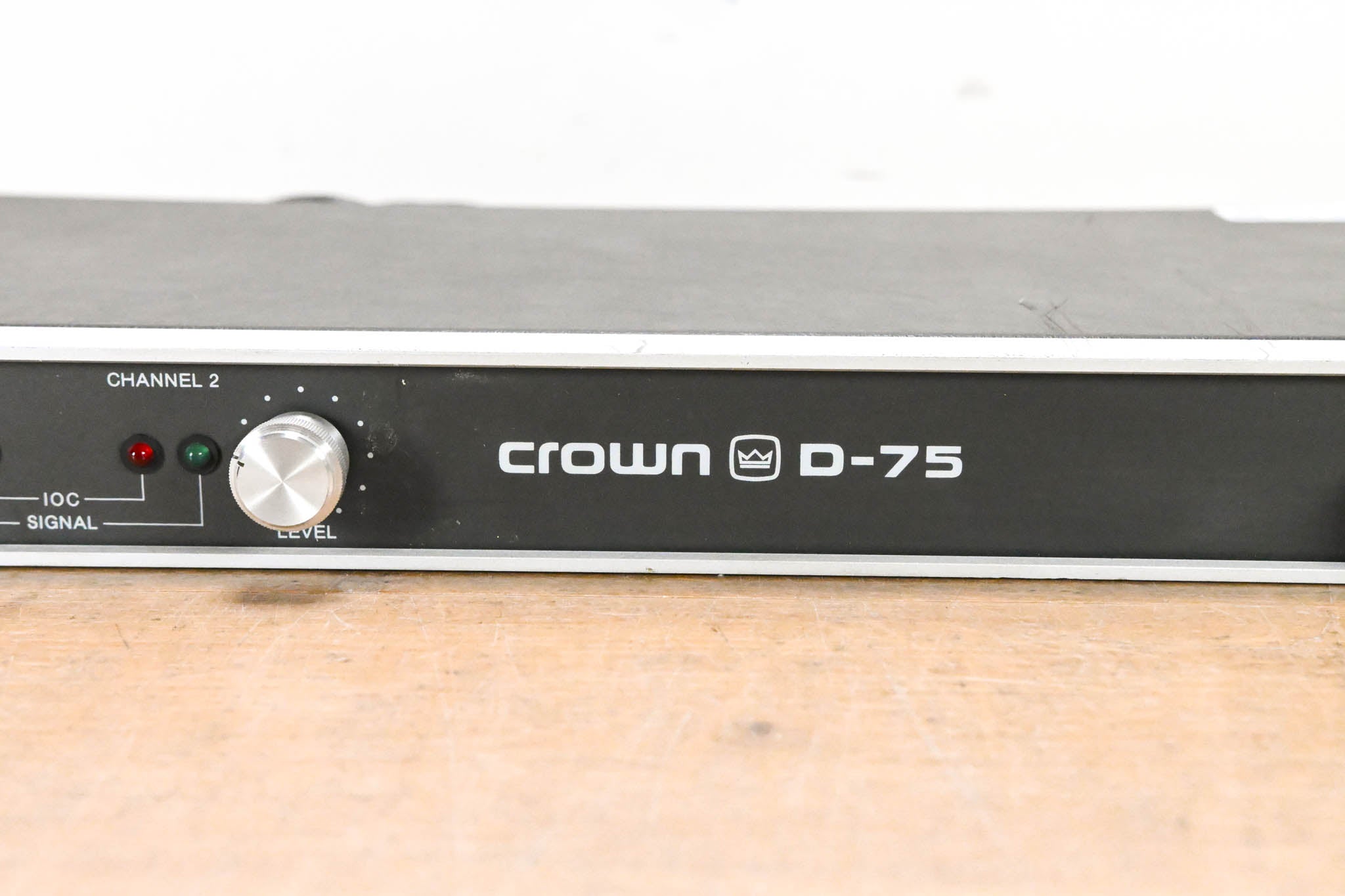 Crown D-75 2-Channel Power Amplifier