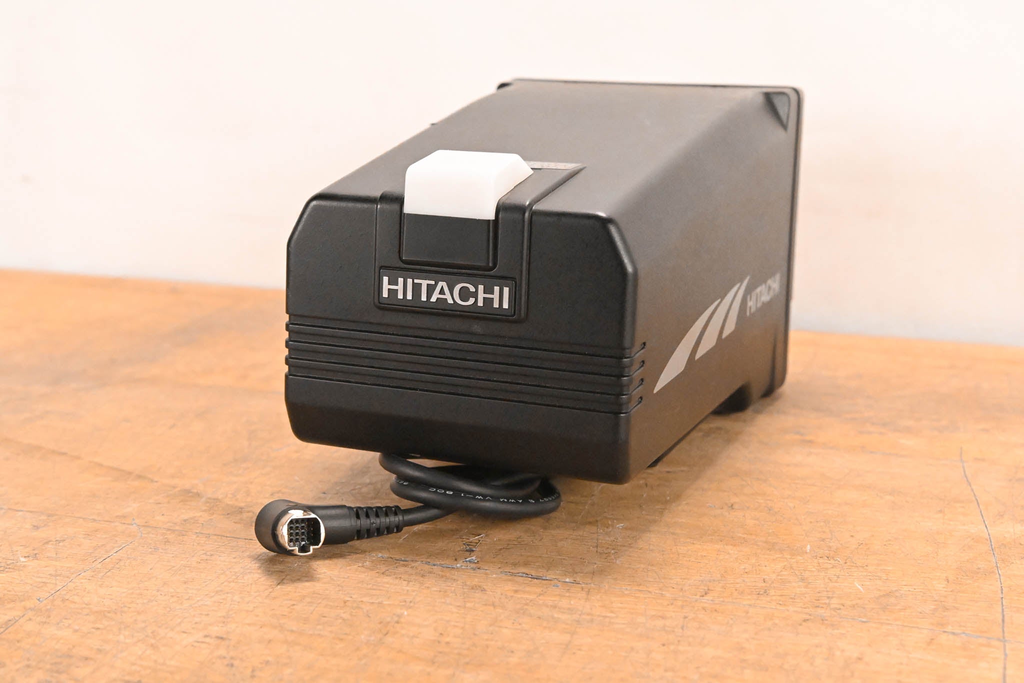 Hitachi VF-HD500 5" Black and White CRT Viewfinder