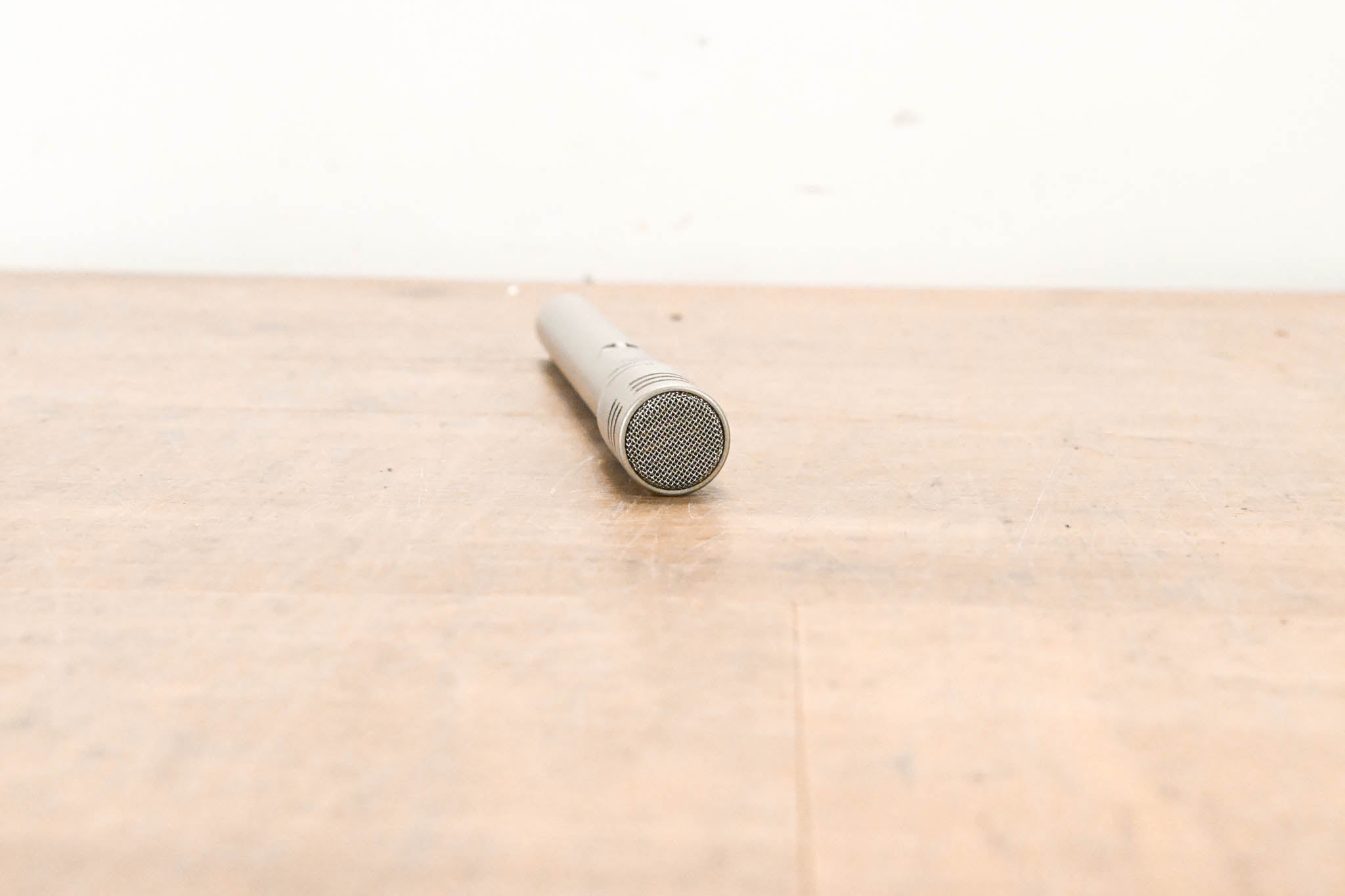 Shure SM81 Cardioid Condenser Microphone