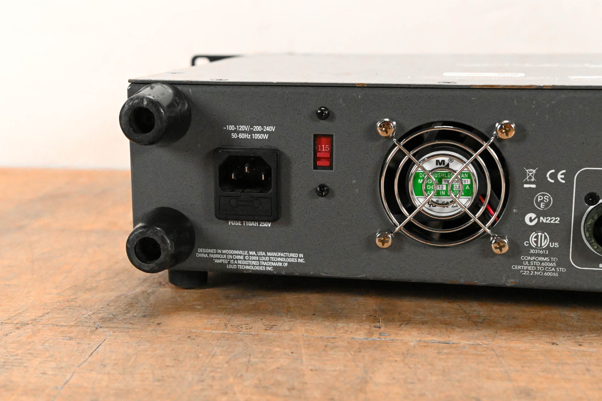 Ampeg SVT-7 PRO 1000W Bass Amp Head