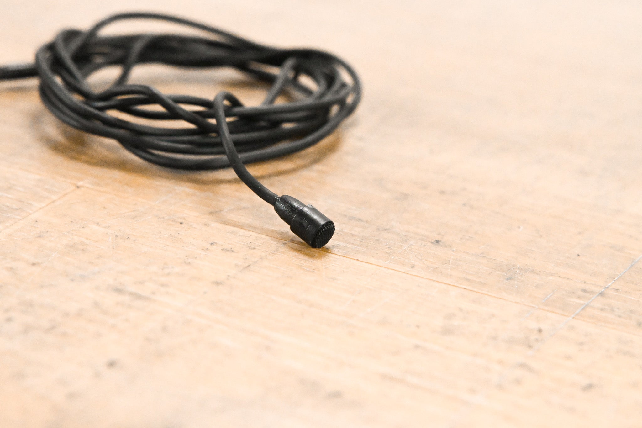 Sennheiser MKE 2 Lavalier Lapel Microphone w/ Locking 3.5mm Connector
