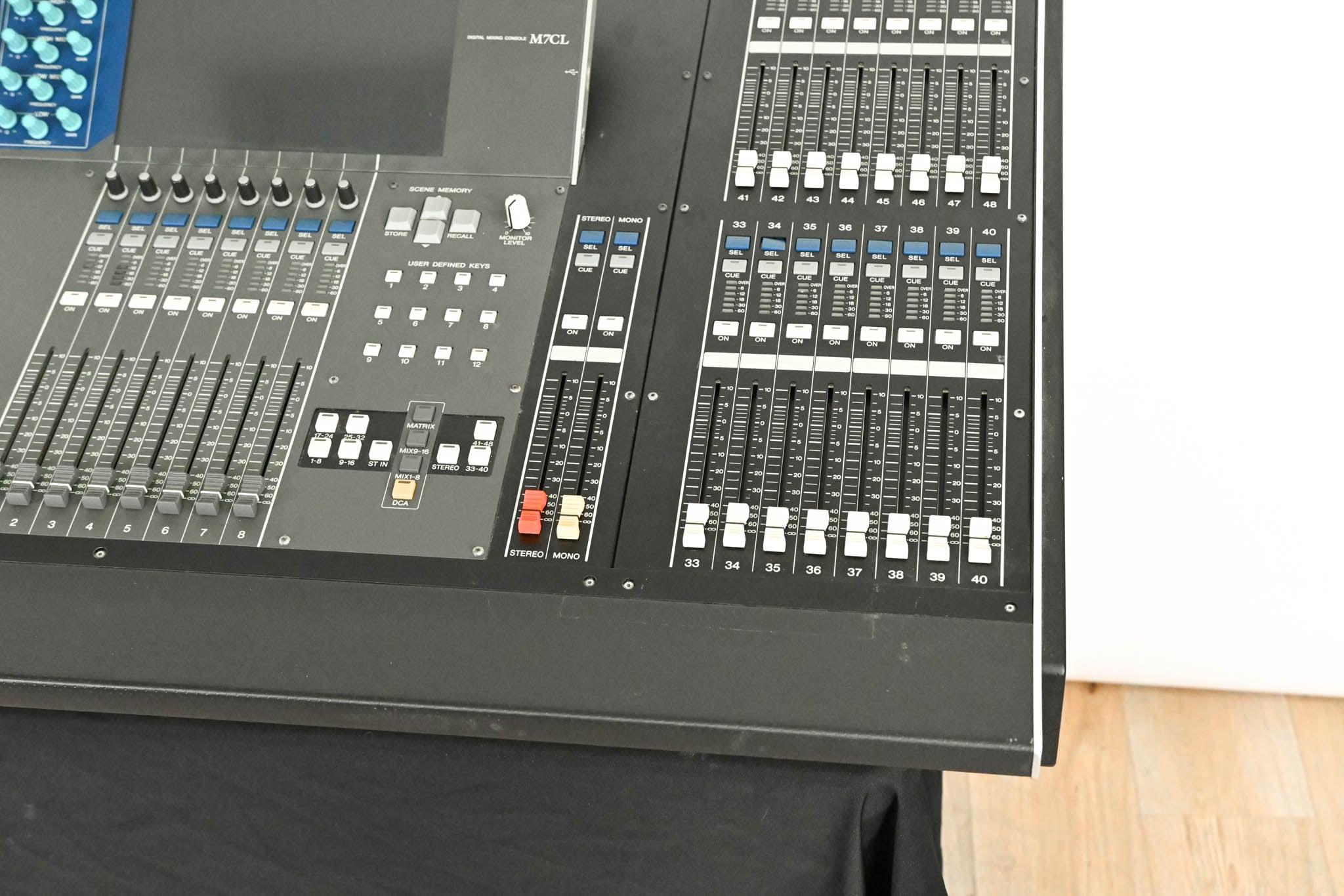 Yamaha M7CL-48 48-Channel Digital Audio Mixing Console