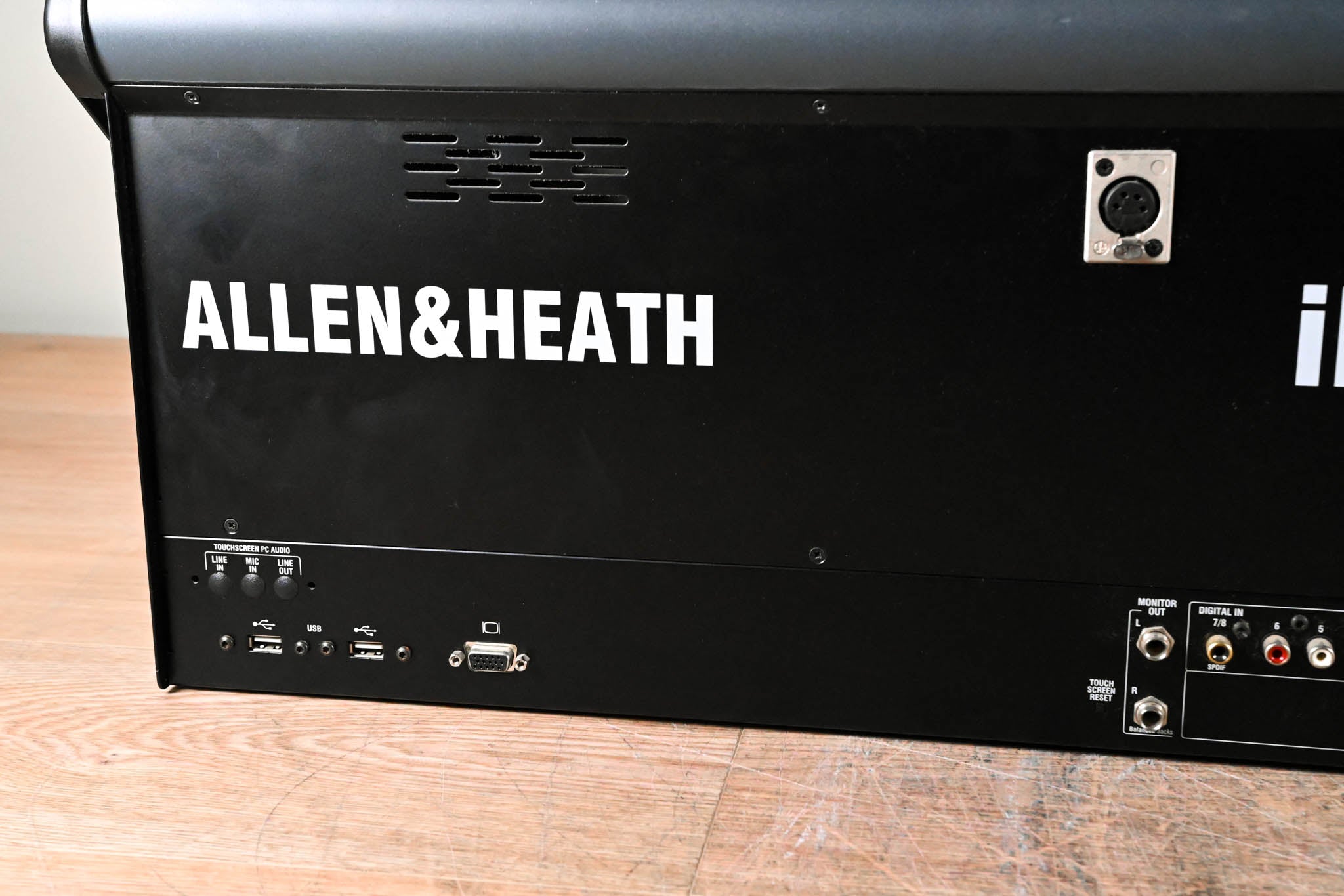 Allen & Heath iLive-T112 Mixing Surface with iDR-32 Fixed-Format MixRack