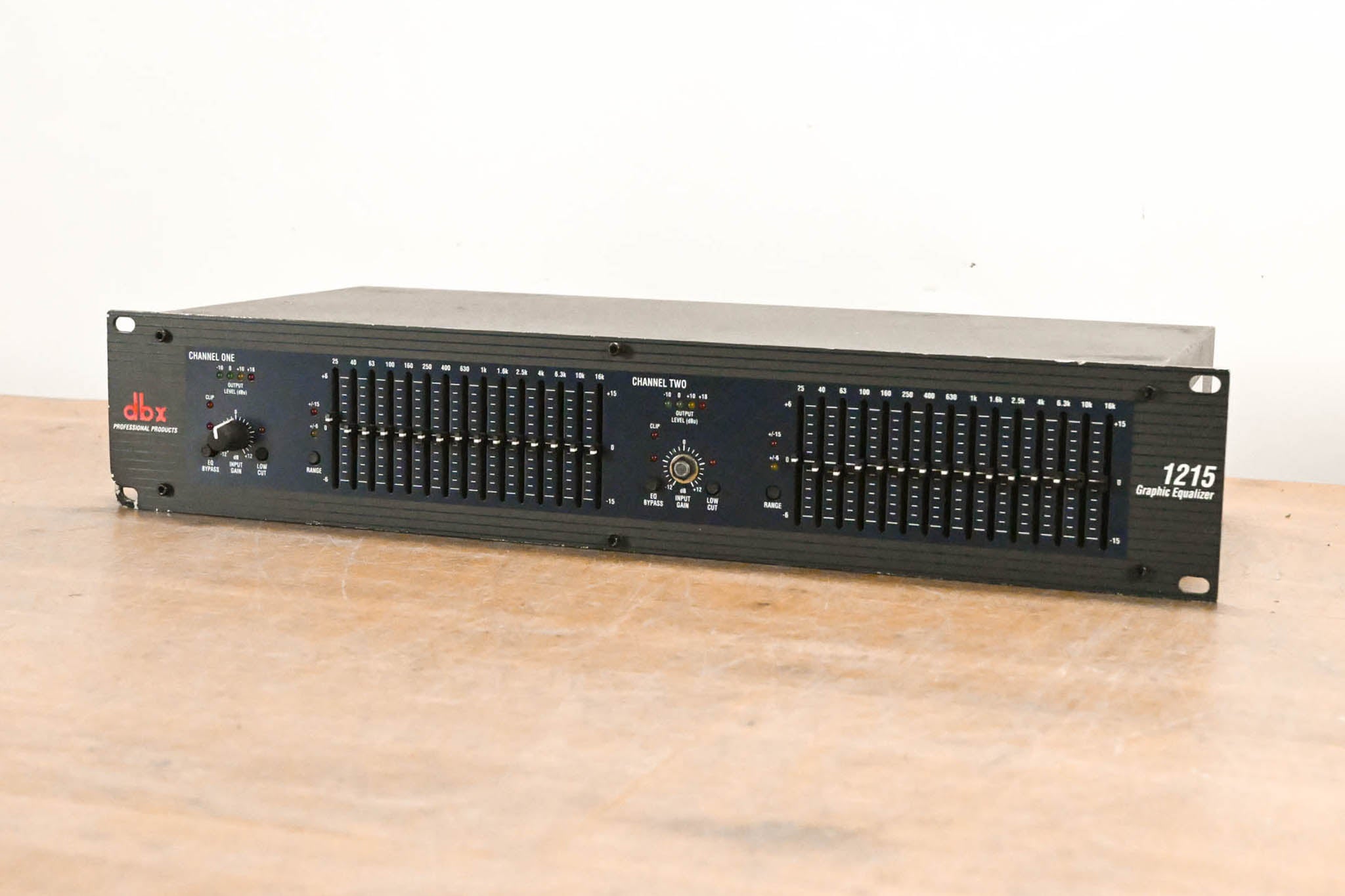 dbx 1215 Dual-Channel 15-Band Equalizer