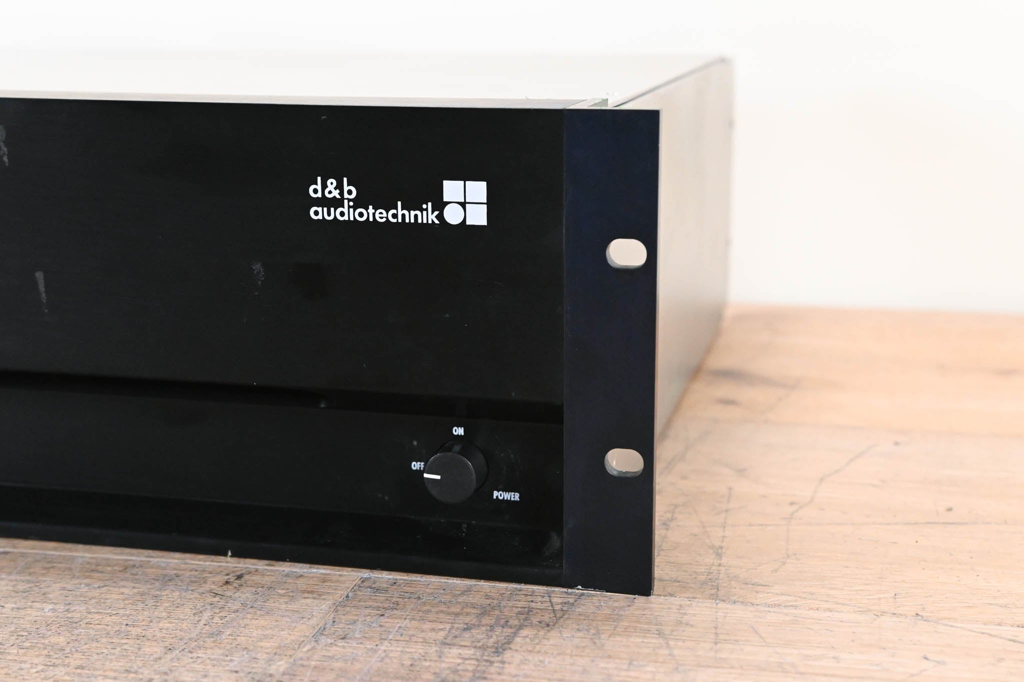 d&b audiotechnik D12 Dual-Channel Power Amplifier