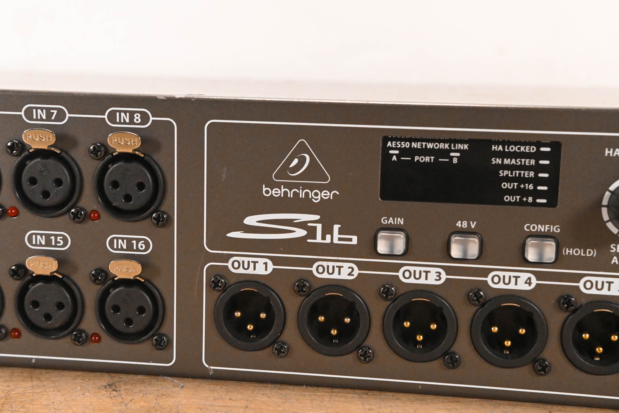 Behringer S16 16 x 8 Digital Stage Box