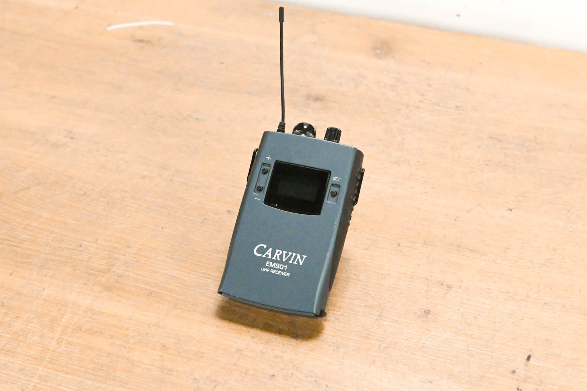 Carvin EM901 Wireless In-Ear Monitor Receiver Bodypack - 638-662 MHz