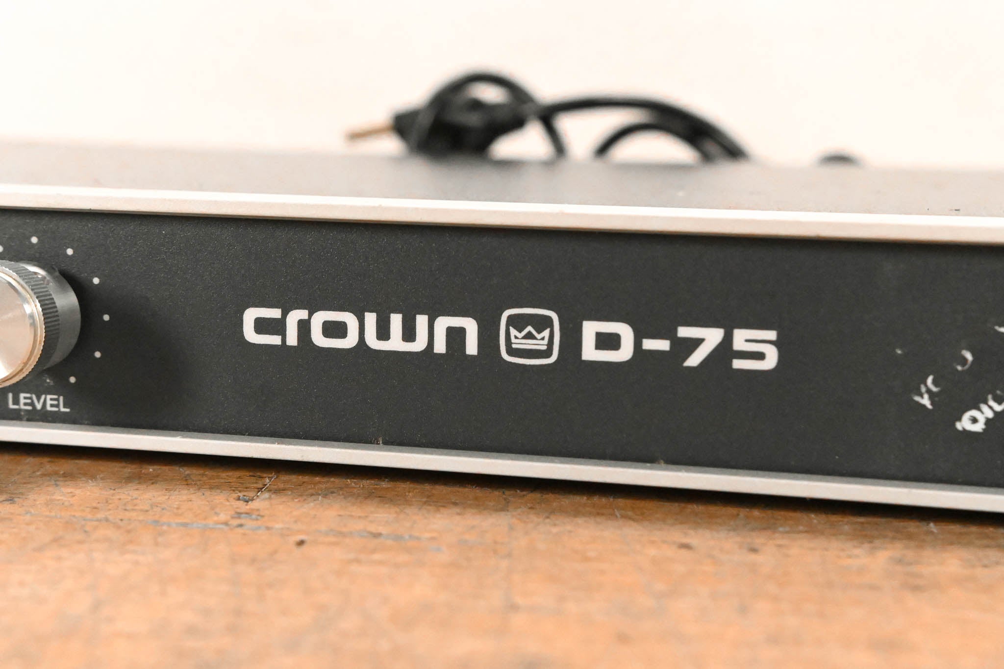 Crown D-75 2-Channel Power Amplifier