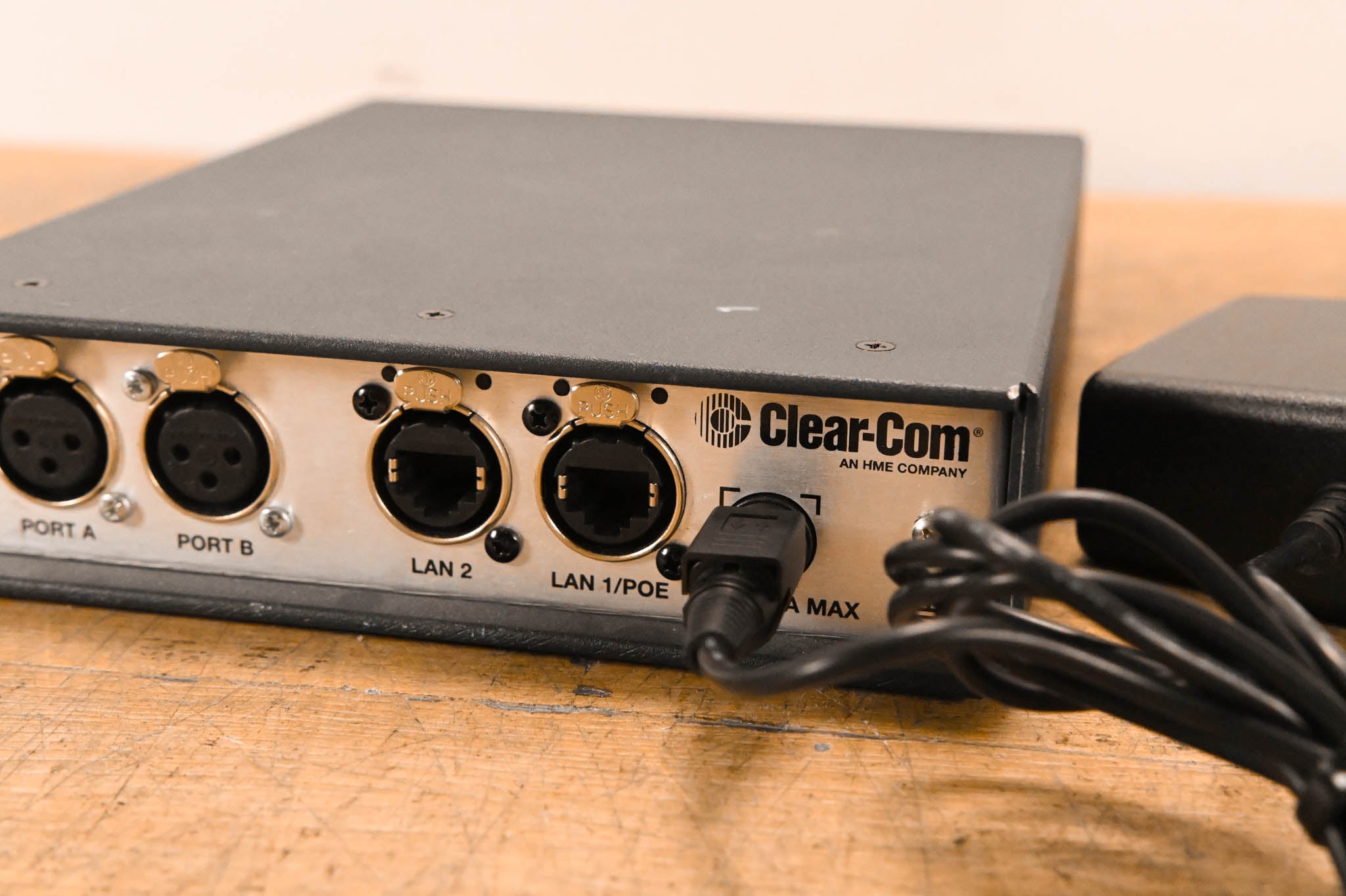 Clear-Com LQ-2W2 Compact 2-Port Partyline IP Interface