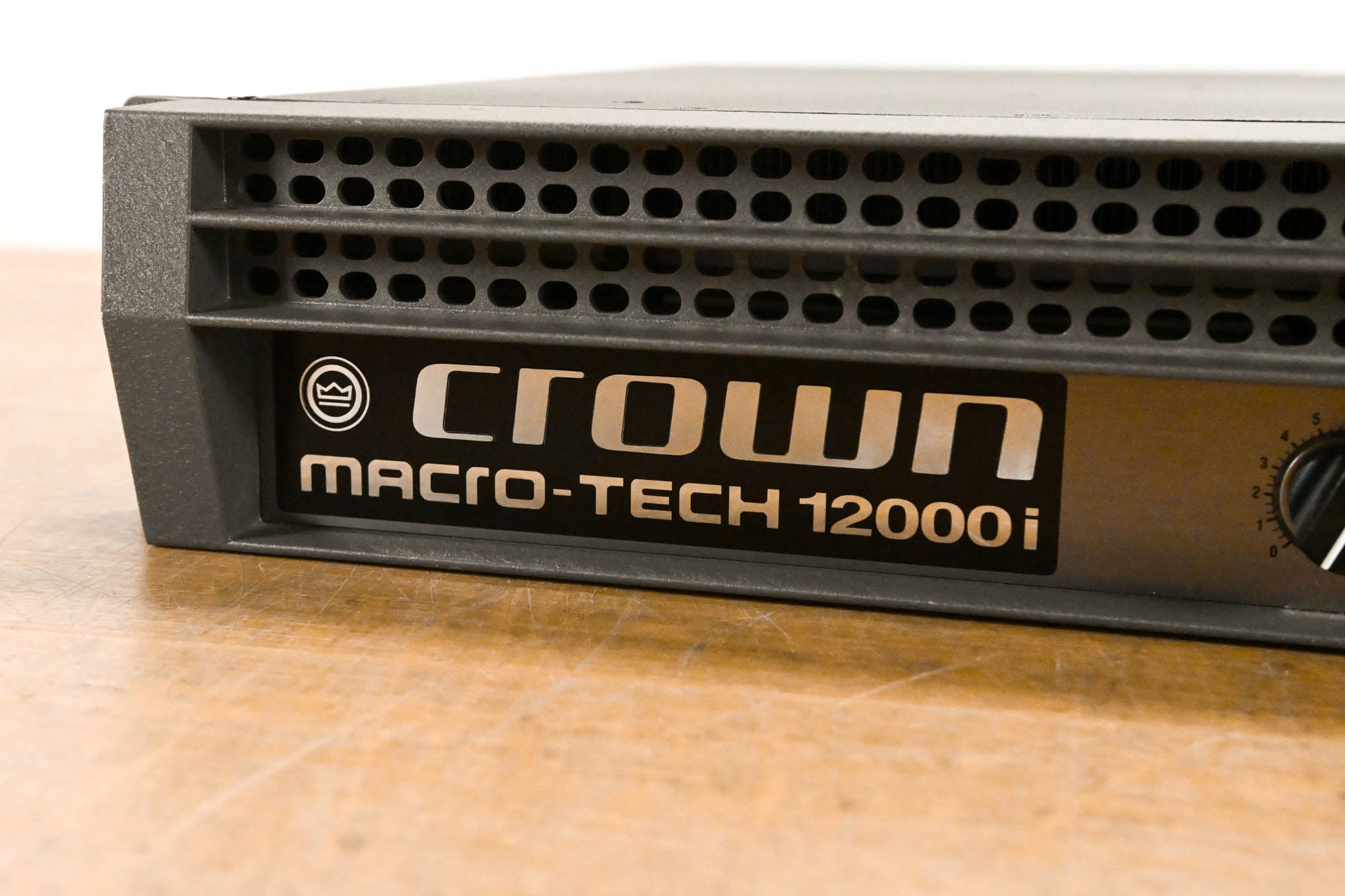 Crown MA 12000i Macro-Tech 2-Channel Power Amplifier, 4500W @ 4 ohms